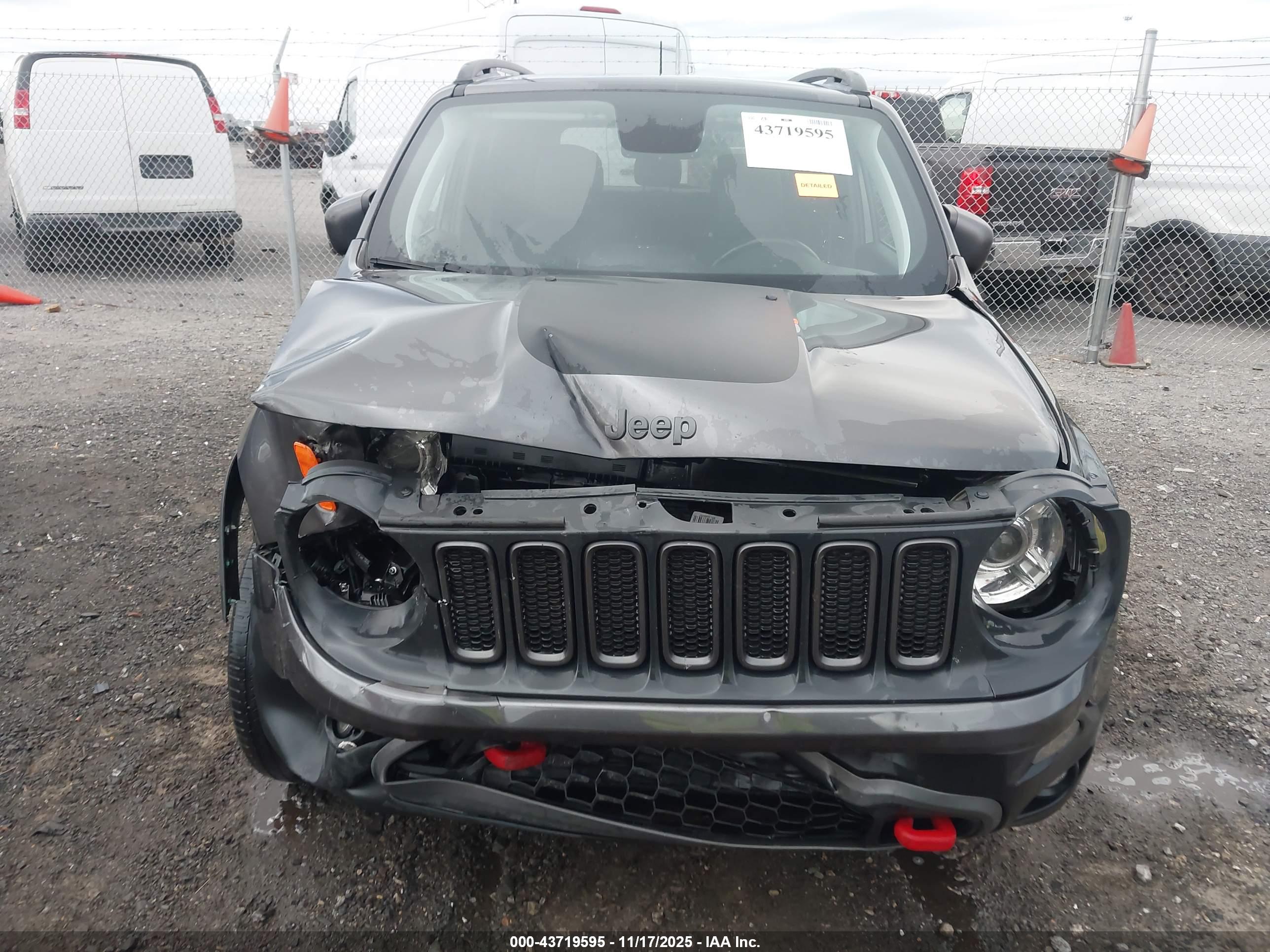 JEEP RENEGADE image 6