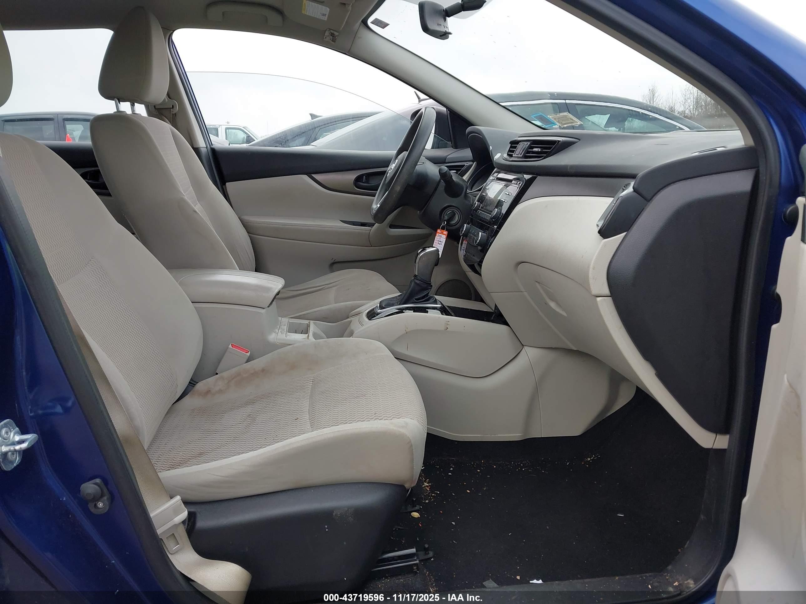 NISSAN ROGUE image 5