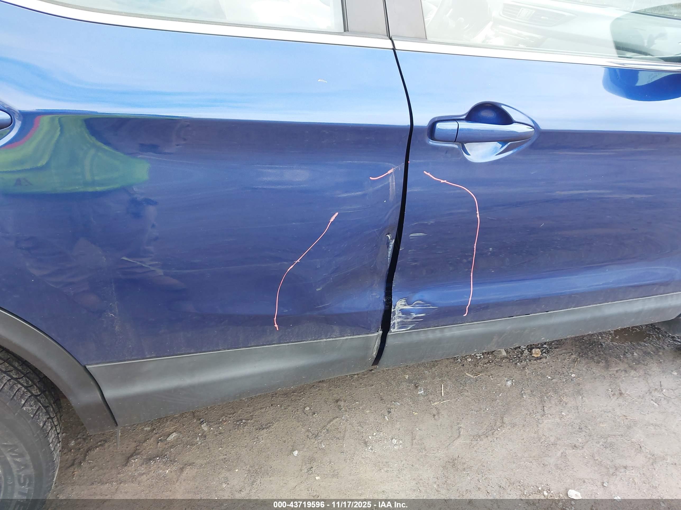 NISSAN ROGUE image 6