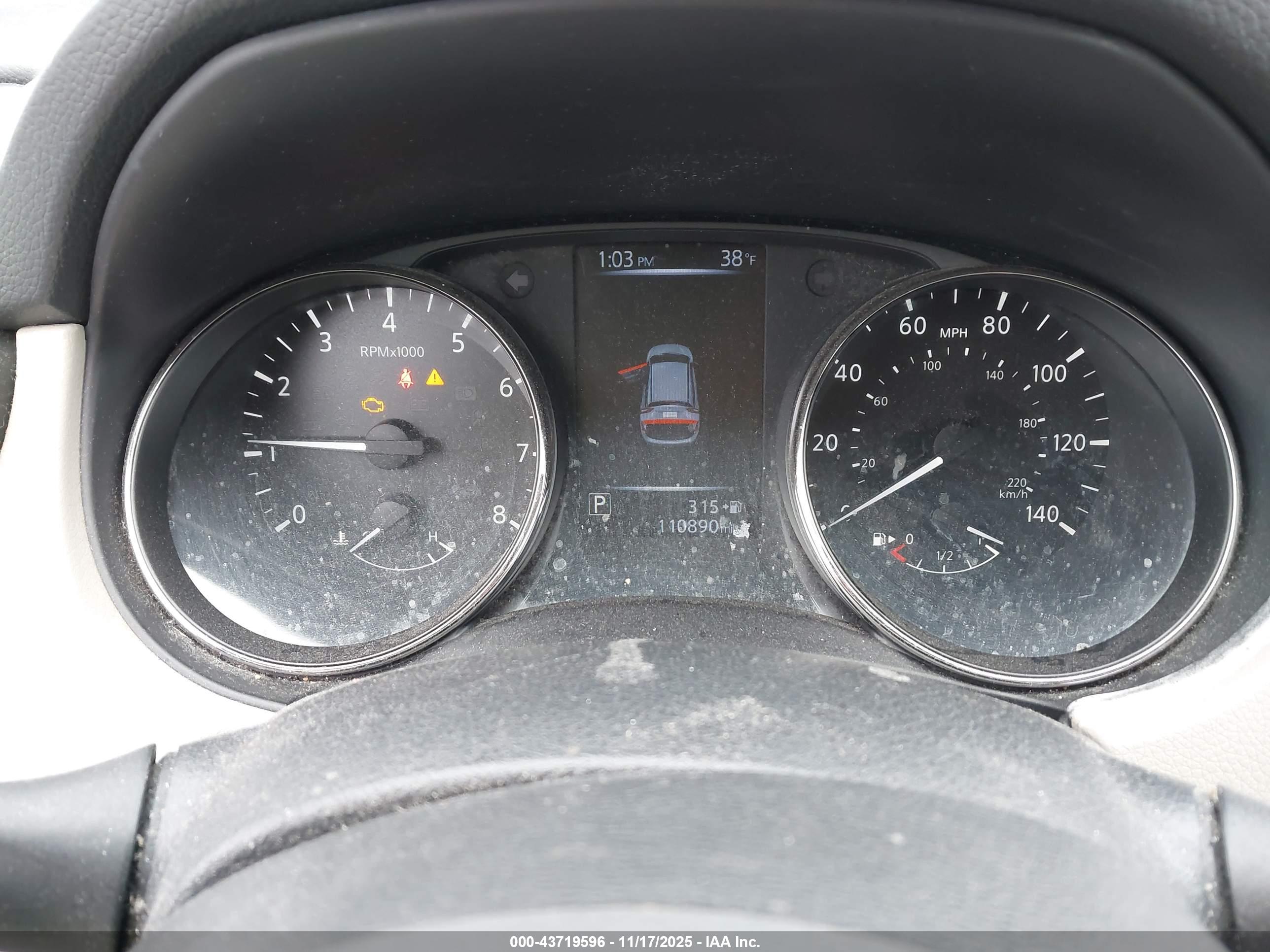 NISSAN ROGUE image 7