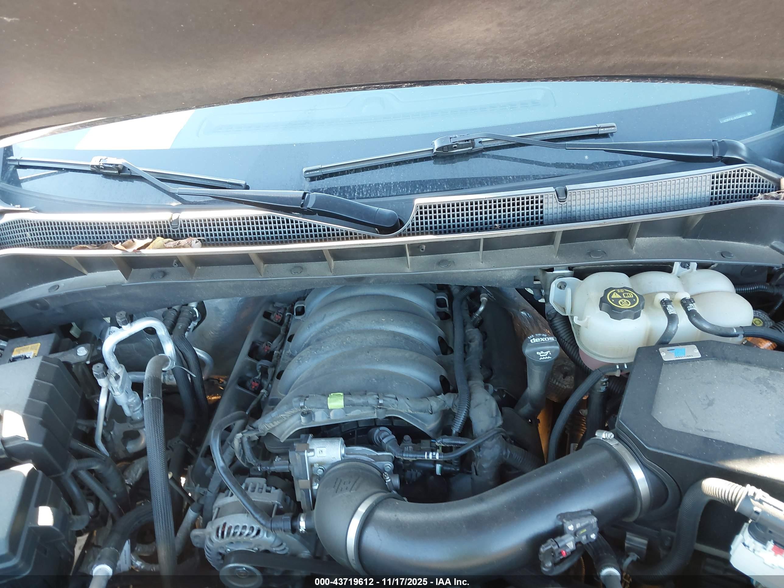 CHEVROLET SILVERADO image 10
