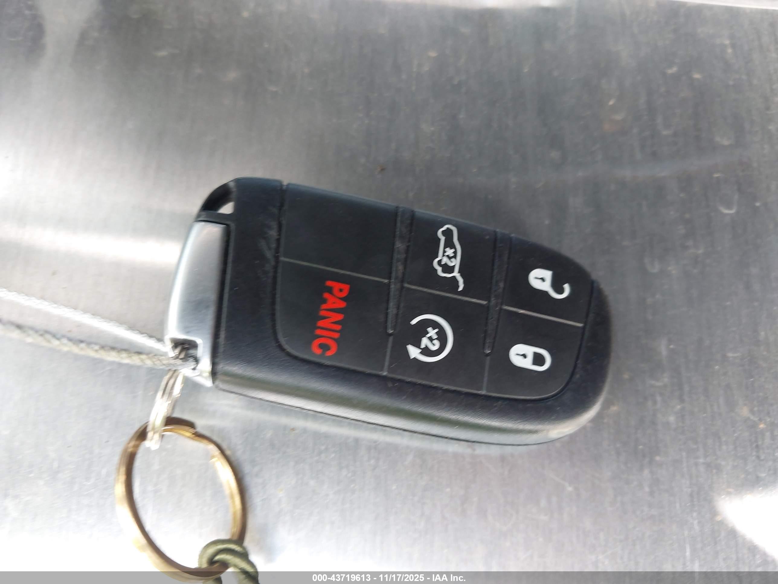 JEEP GRAND image 11