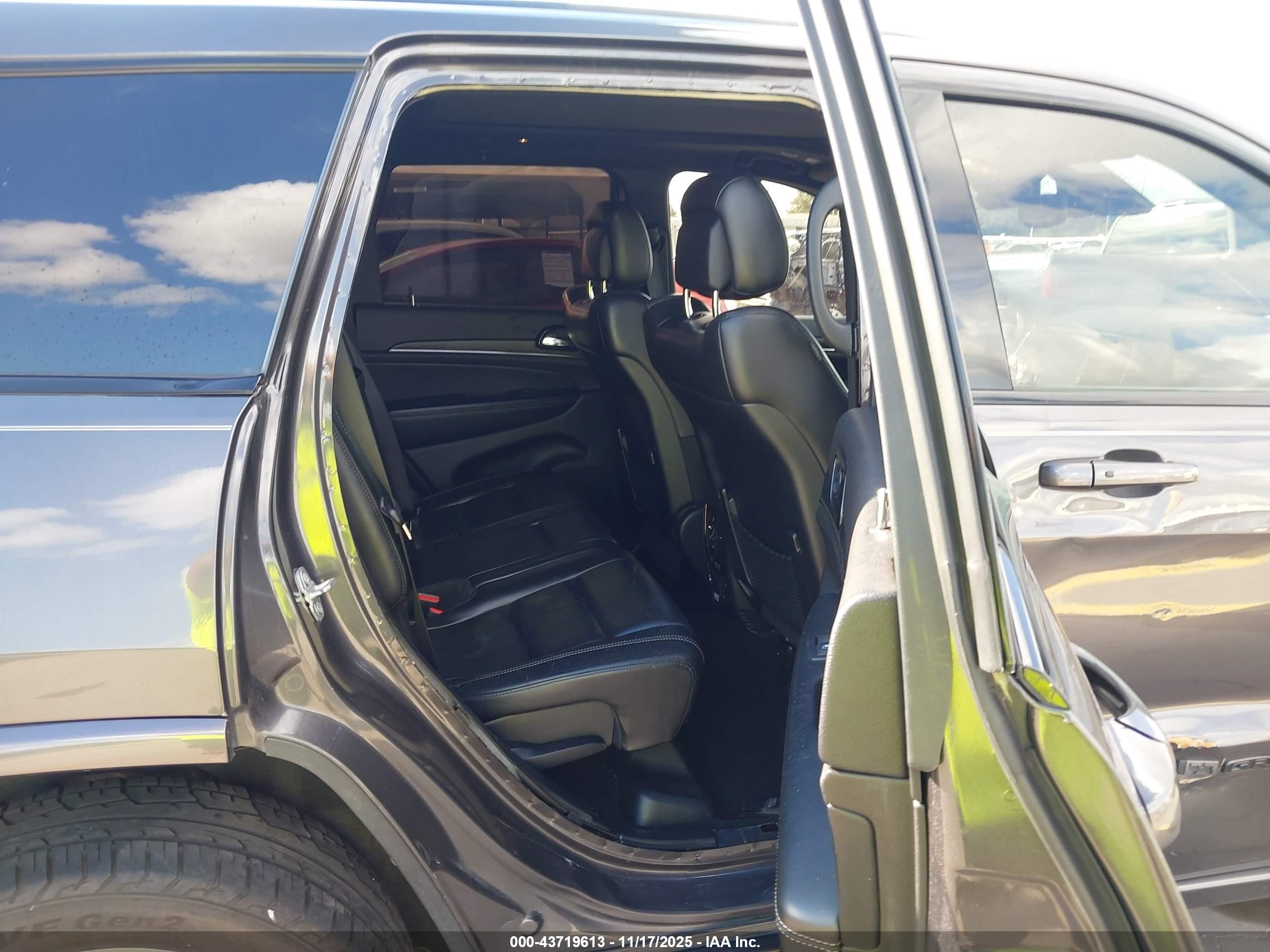 JEEP GRAND image 8