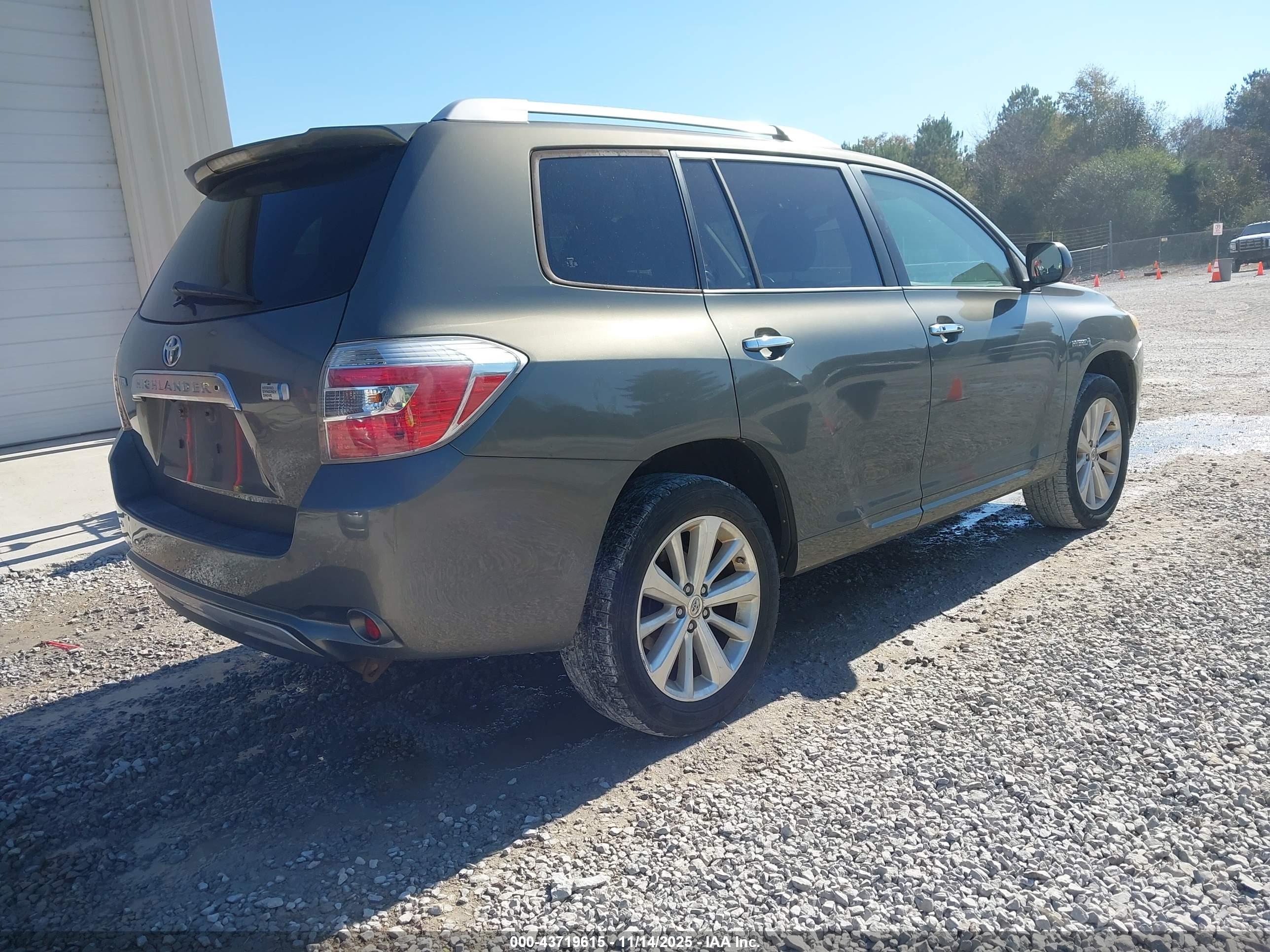 TOYOTA HIGHLANDER image 4