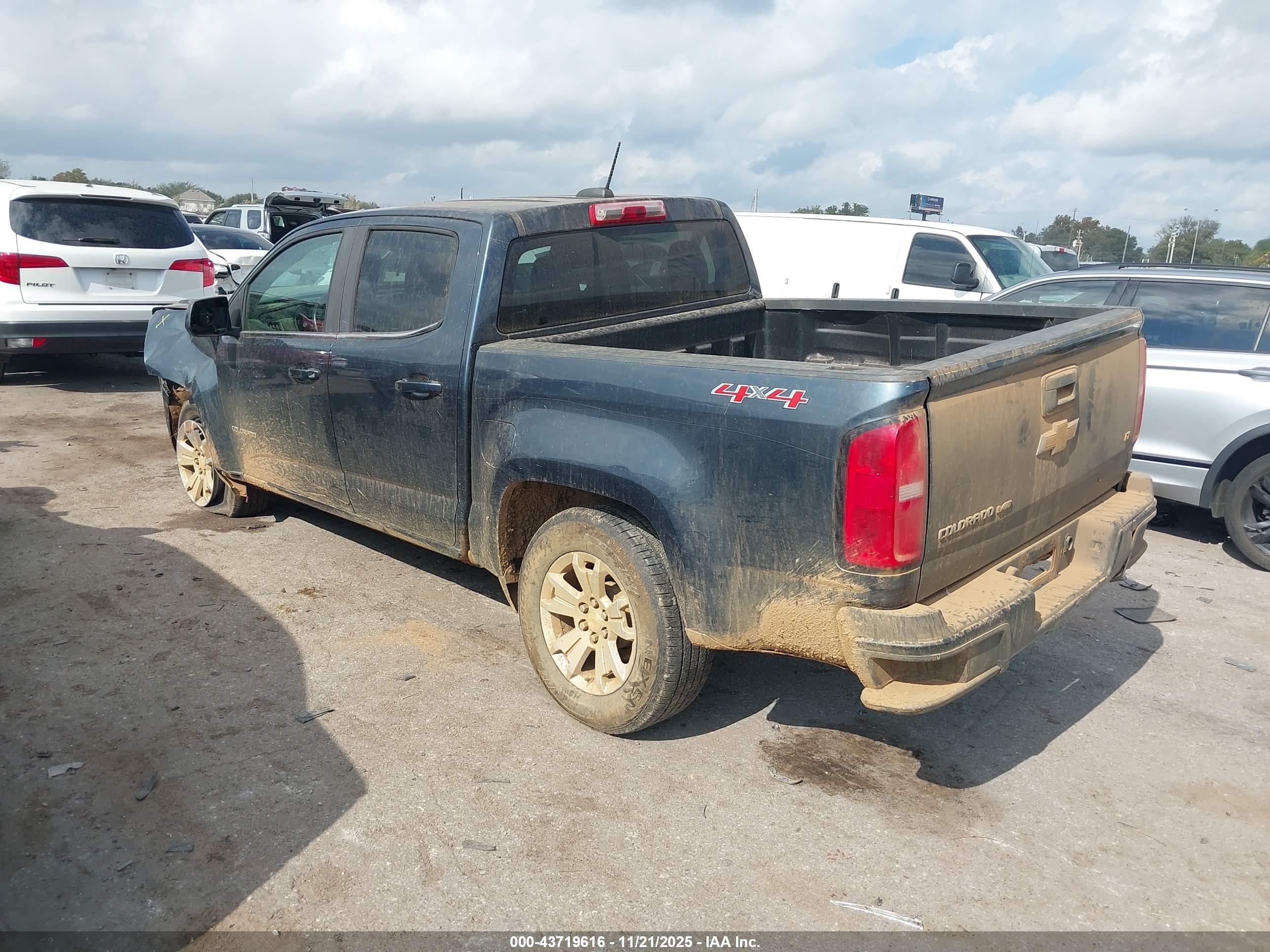 CHEVROLET COLORADO image 3