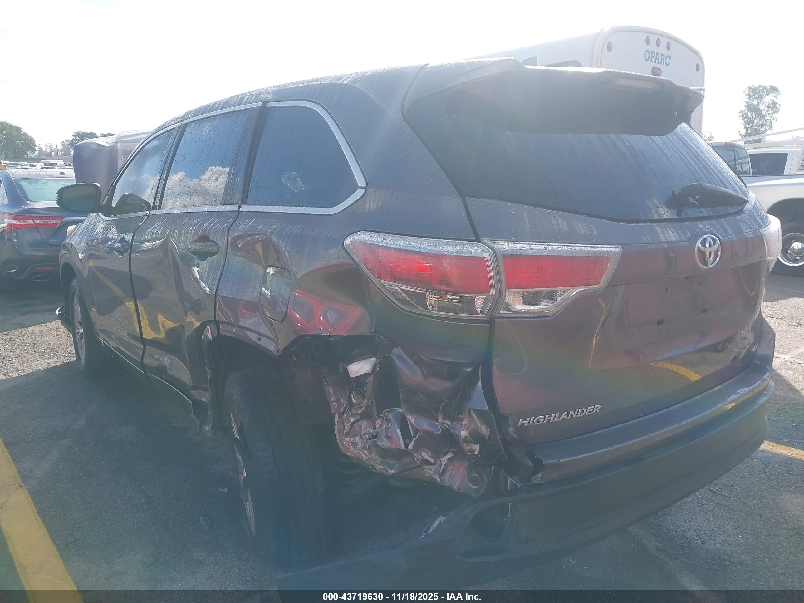 TOYOTA HIGHLANDER image 6