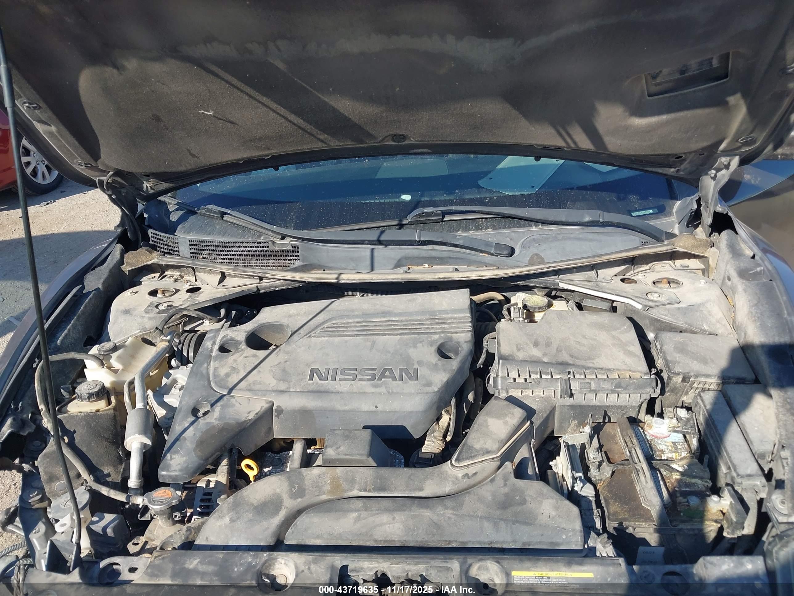 NISSAN ALTIMA image 10