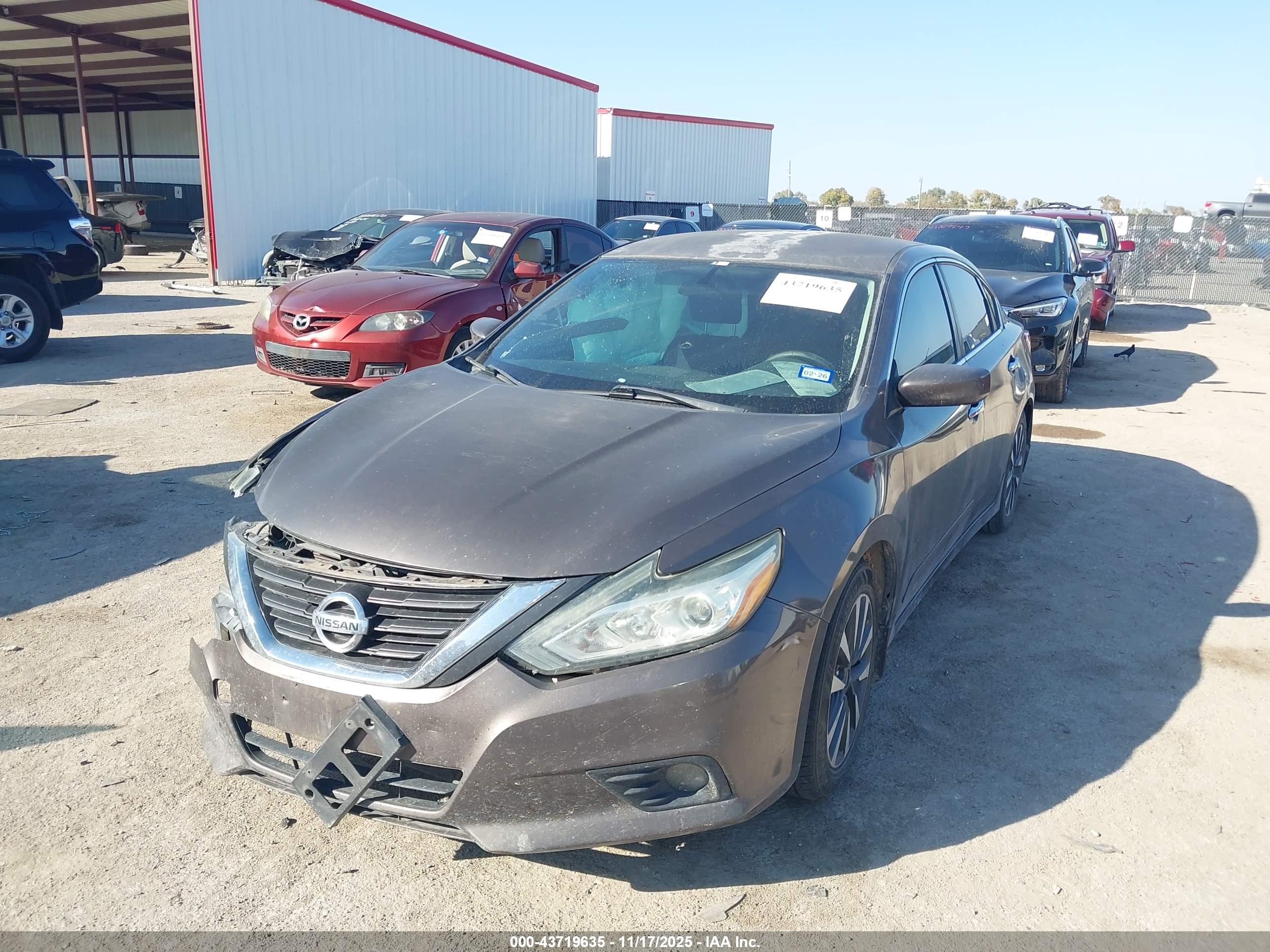 NISSAN ALTIMA image 2