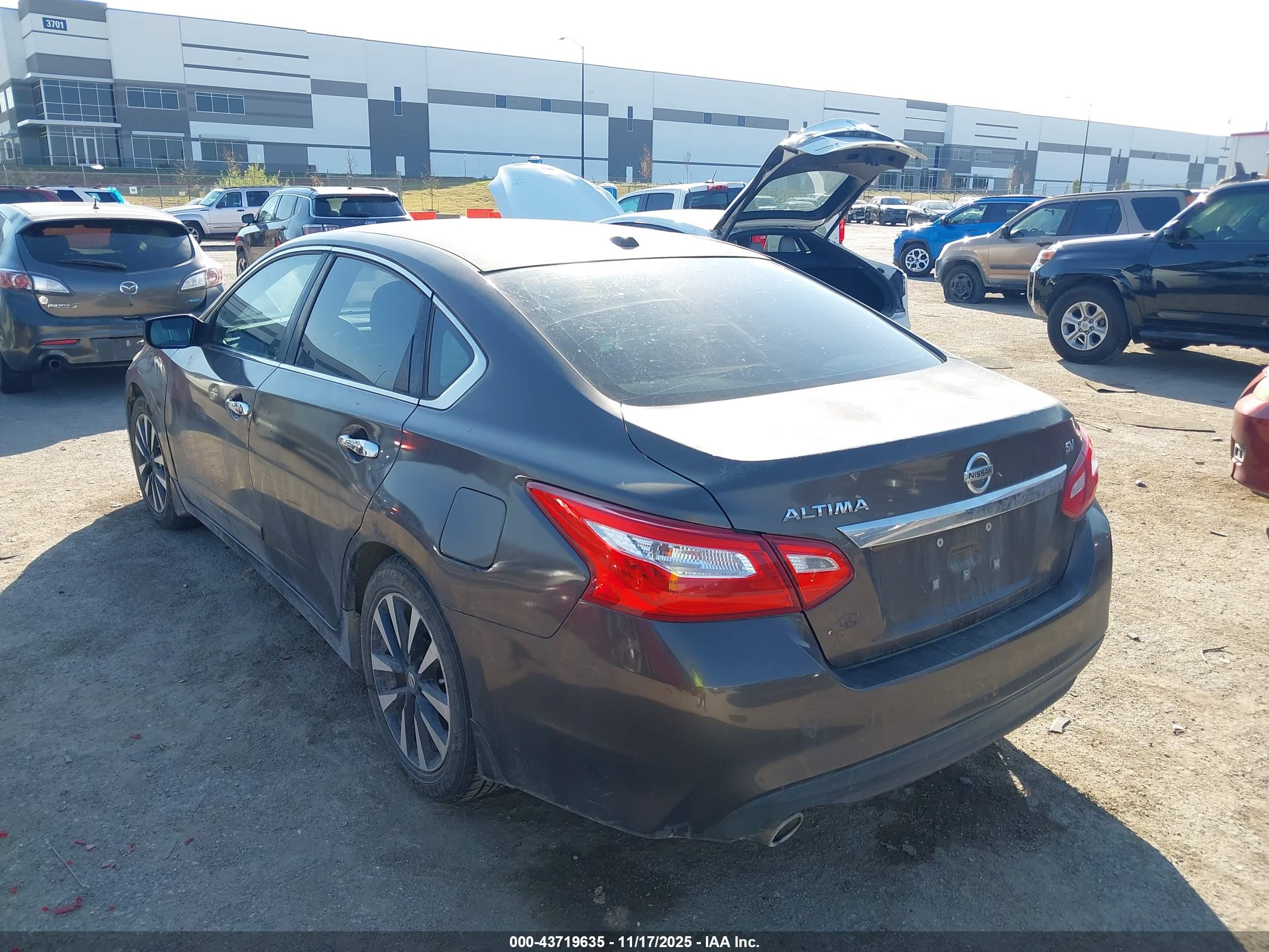 NISSAN ALTIMA image 3