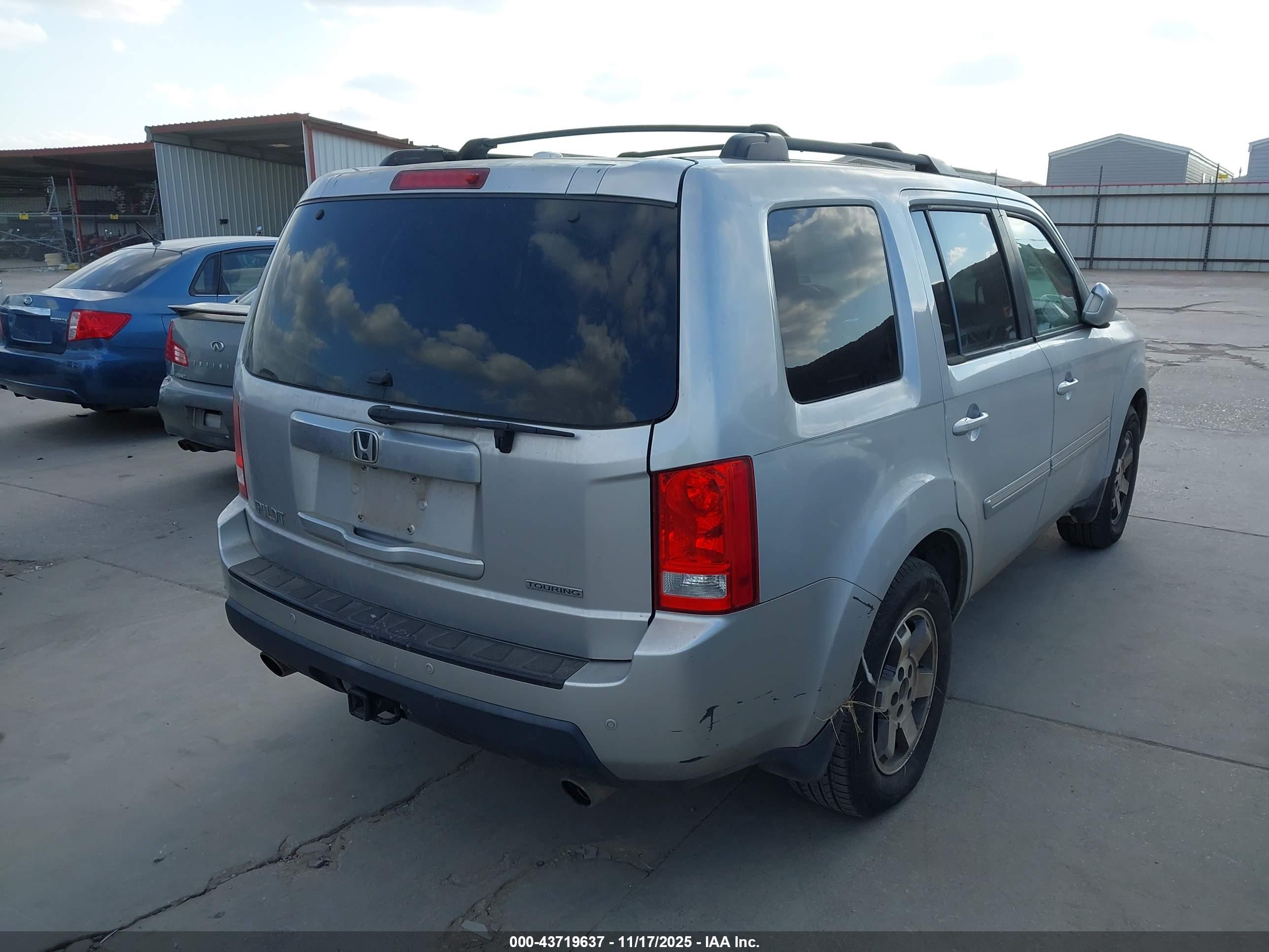 HONDA PILOT image 4