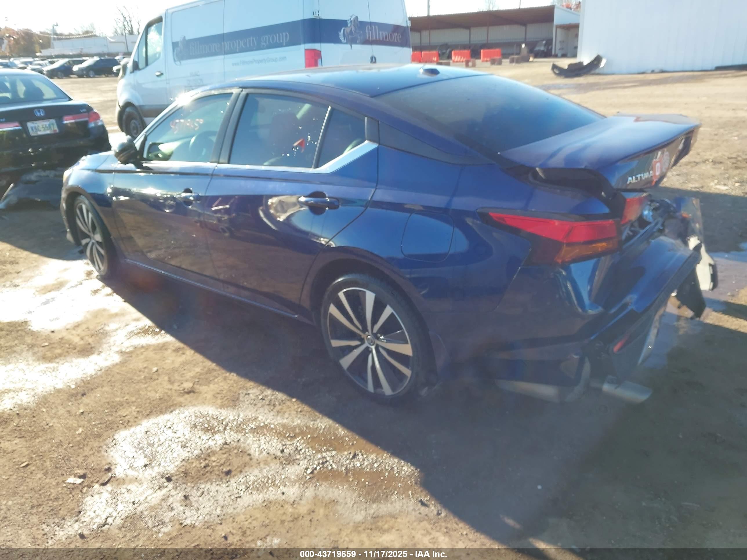 NISSAN ALTIMA image 3