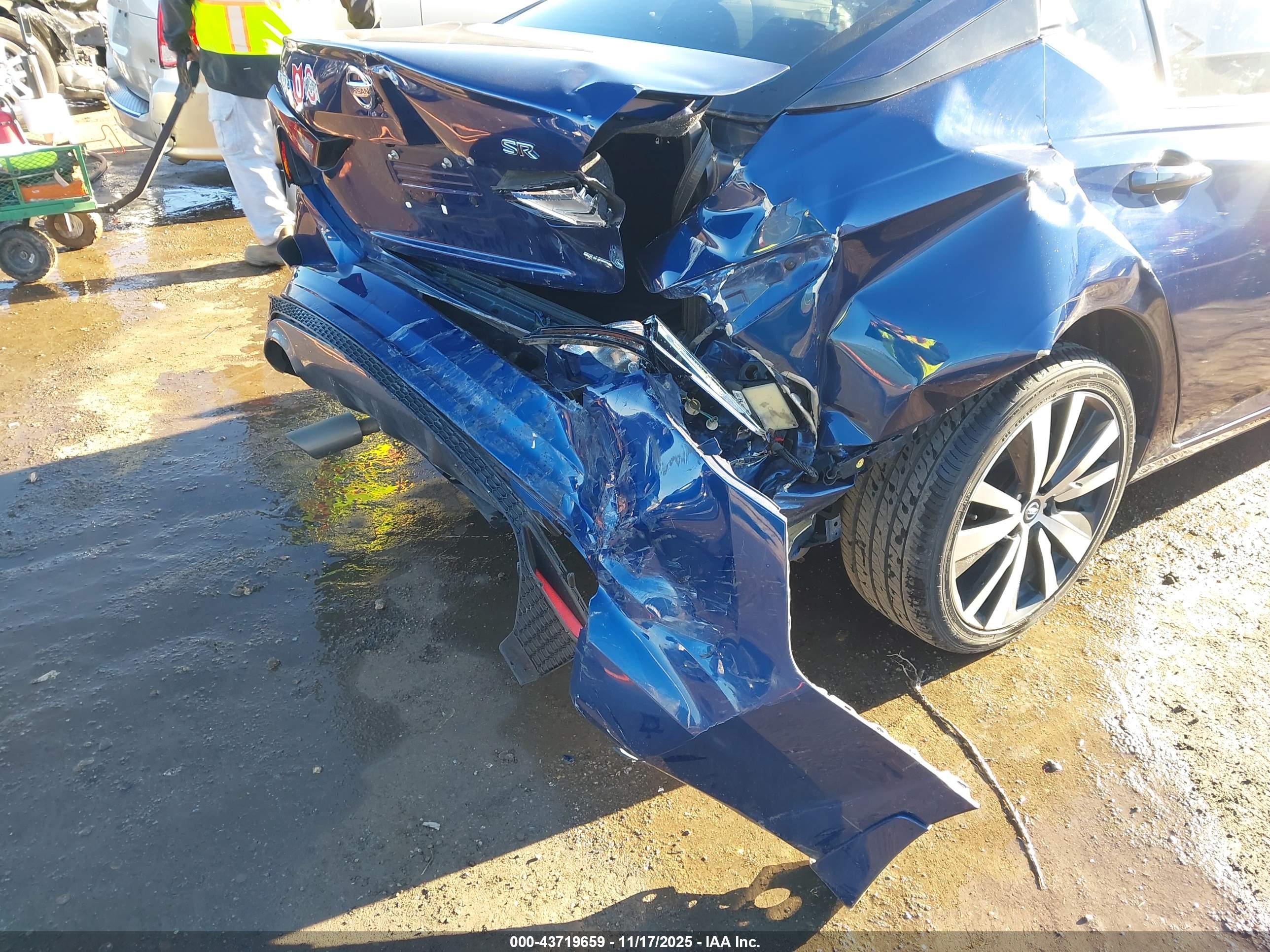 NISSAN ALTIMA image 6