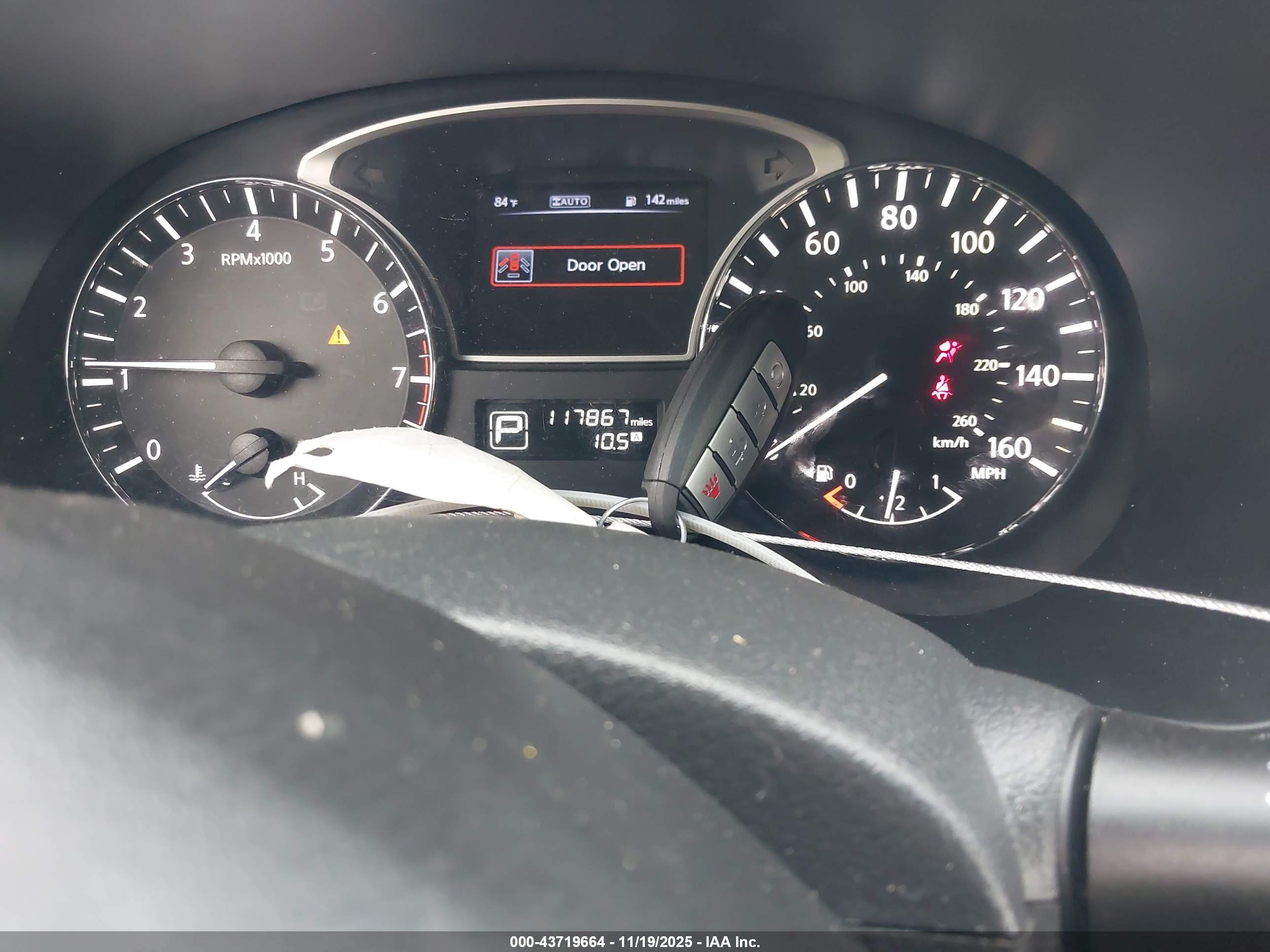 NISSAN PATHFINDER image 11