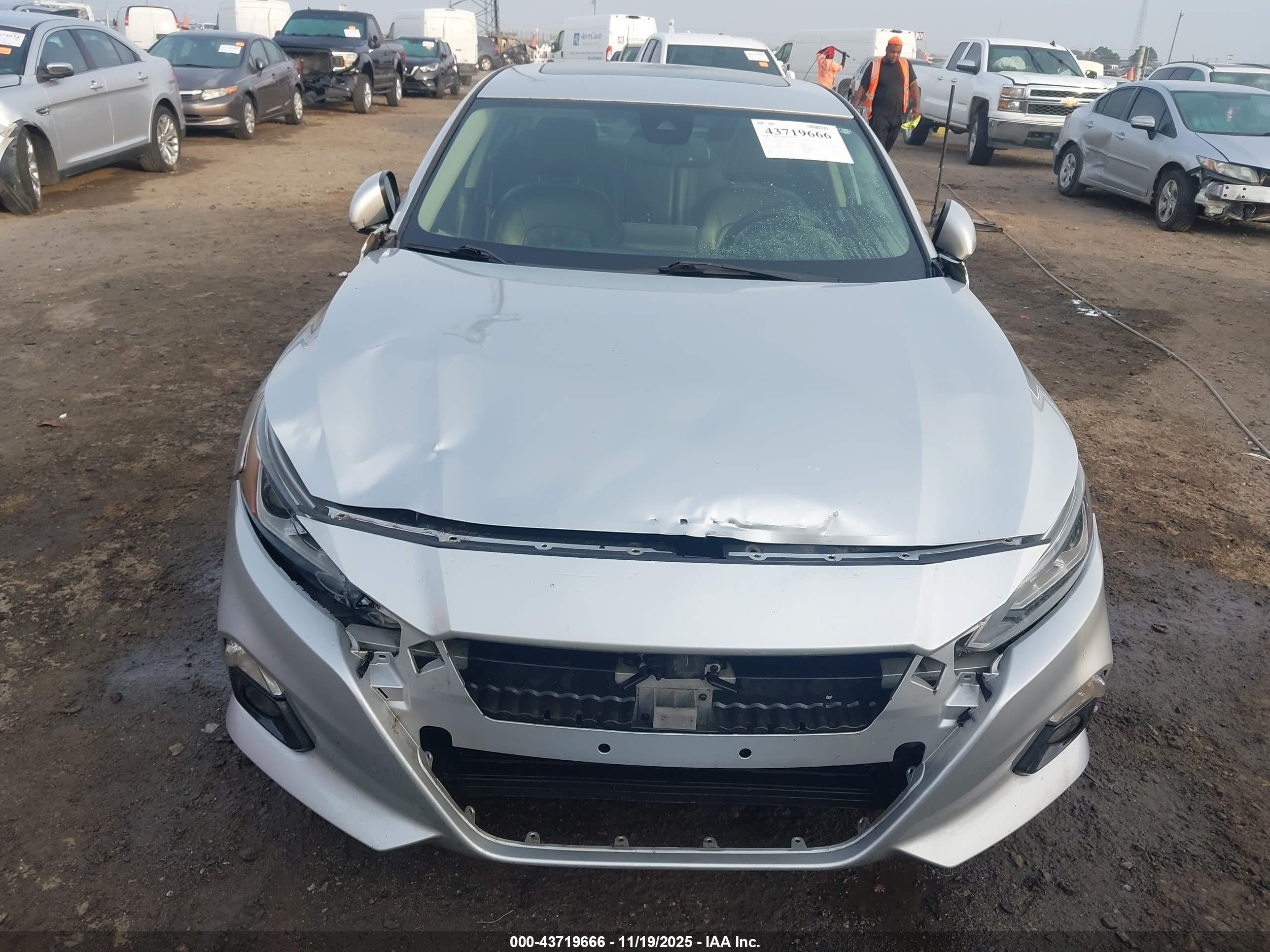 NISSAN ALTIMA image 6
