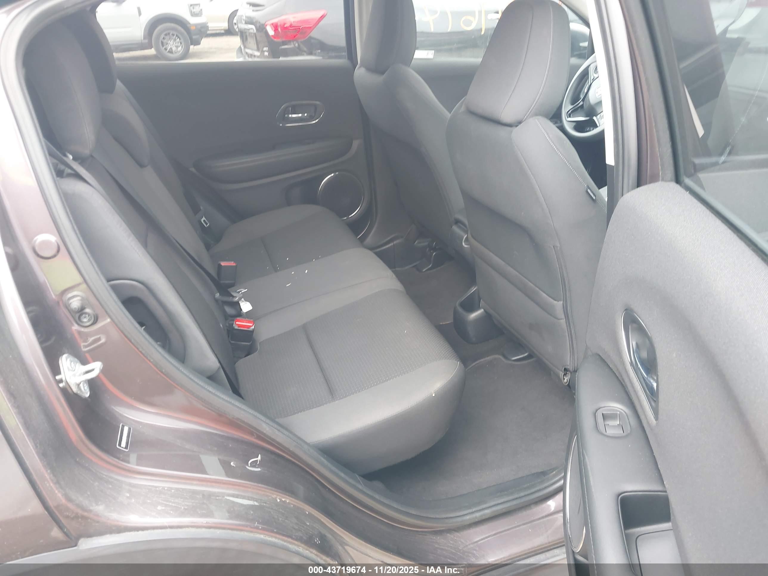 HONDA HR-V image 8