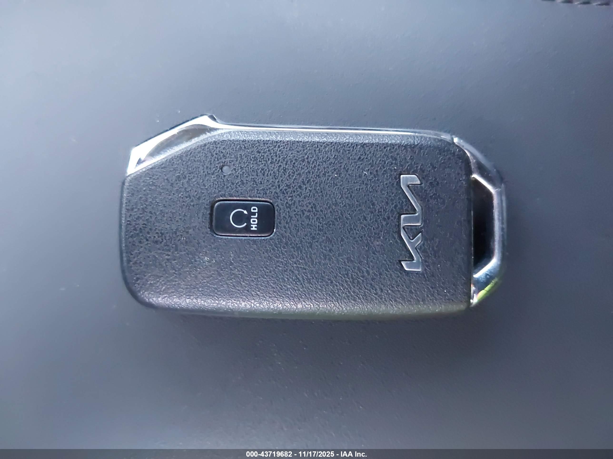 KIA NIRO image 11
