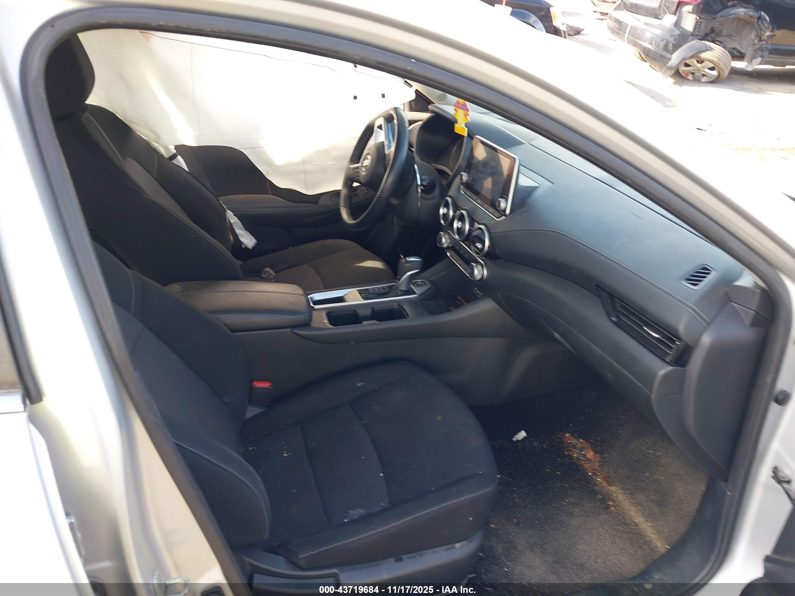 NISSAN SENTRA image 5