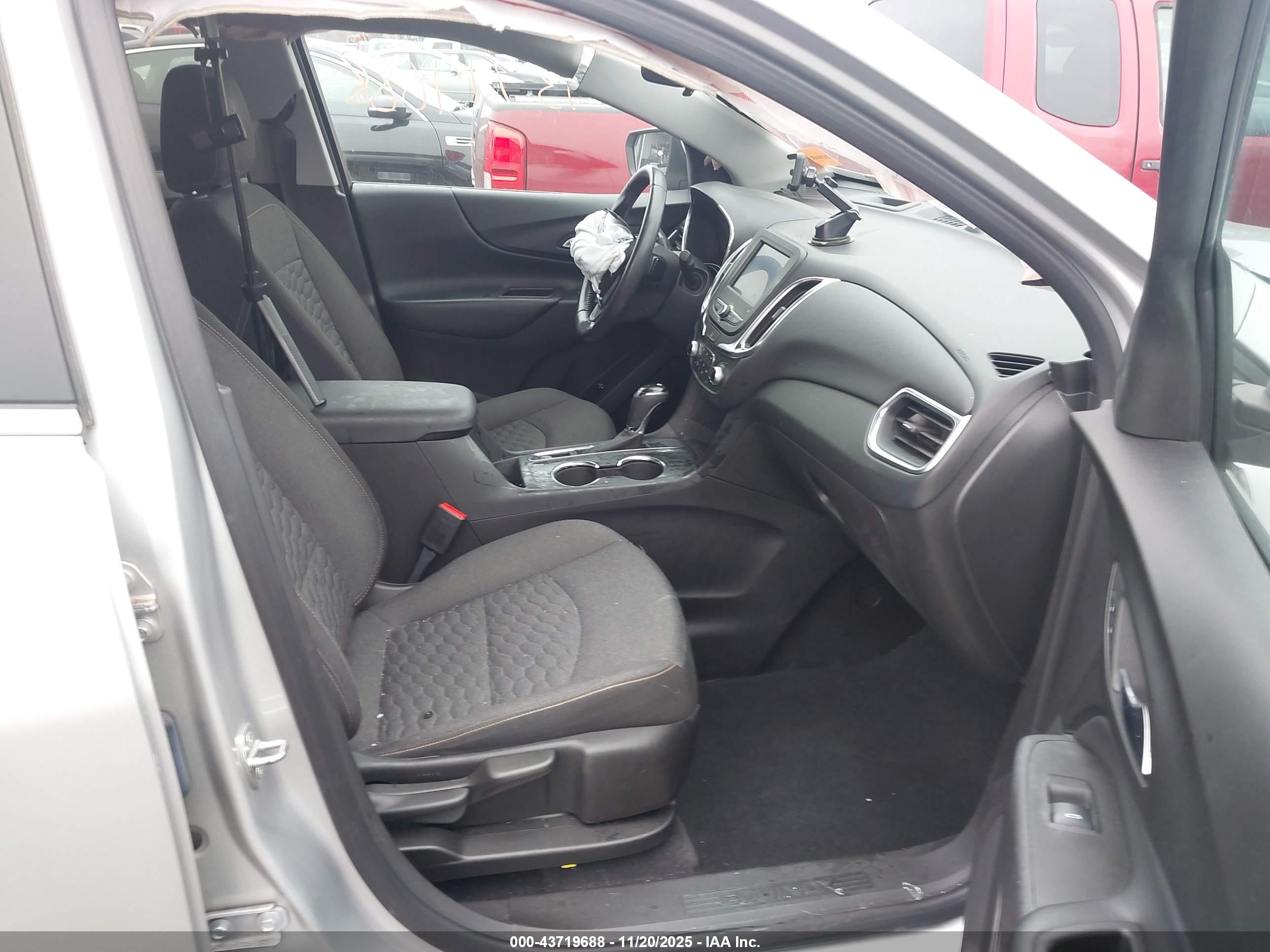 CHEVROLET EQUINOX image 5