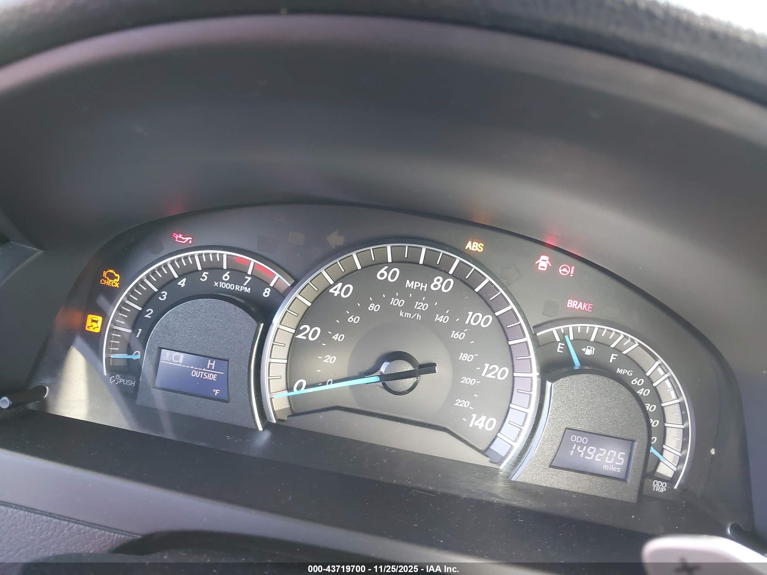 TOYOTA CAMRY image 7