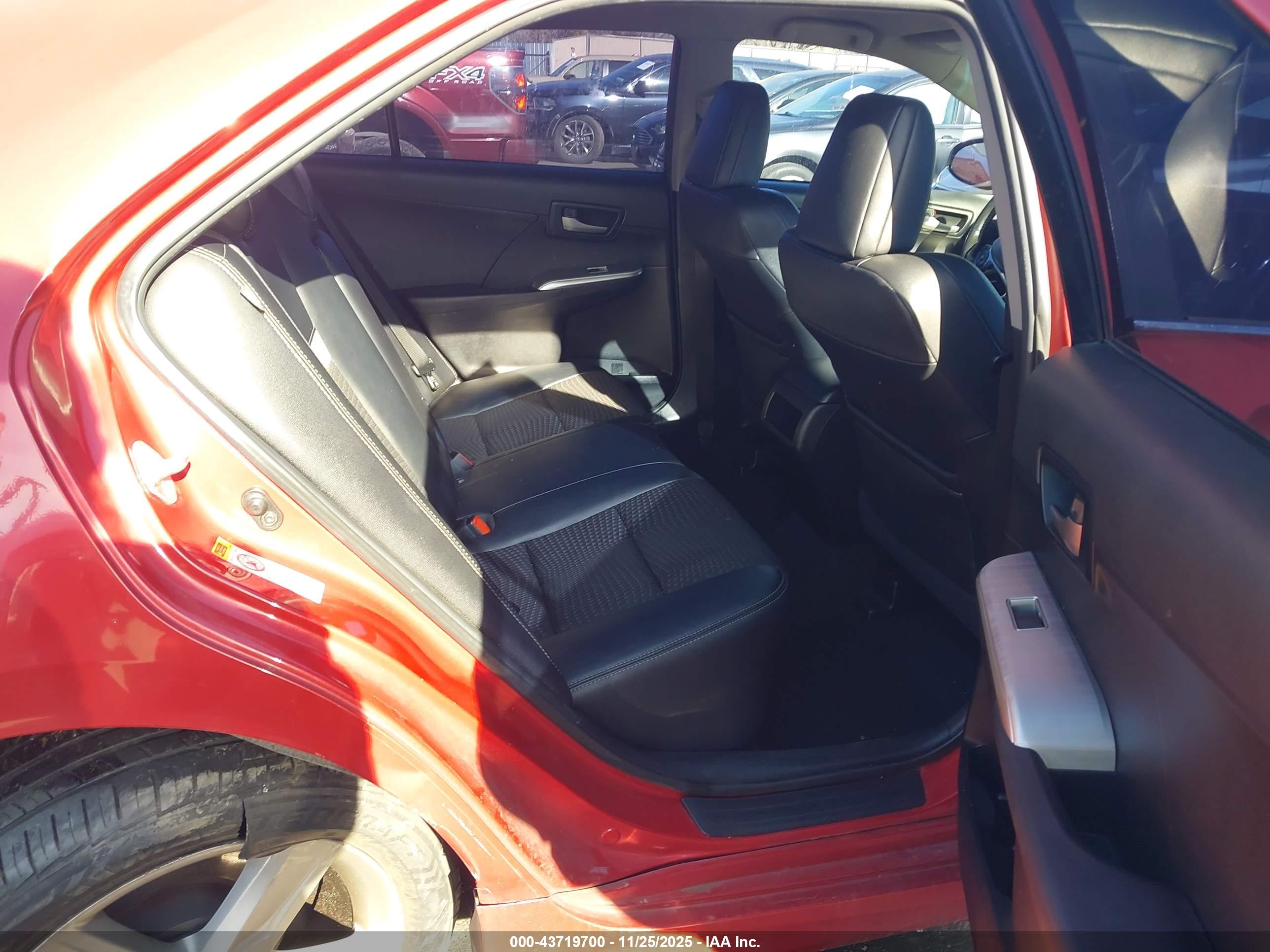 TOYOTA CAMRY image 8