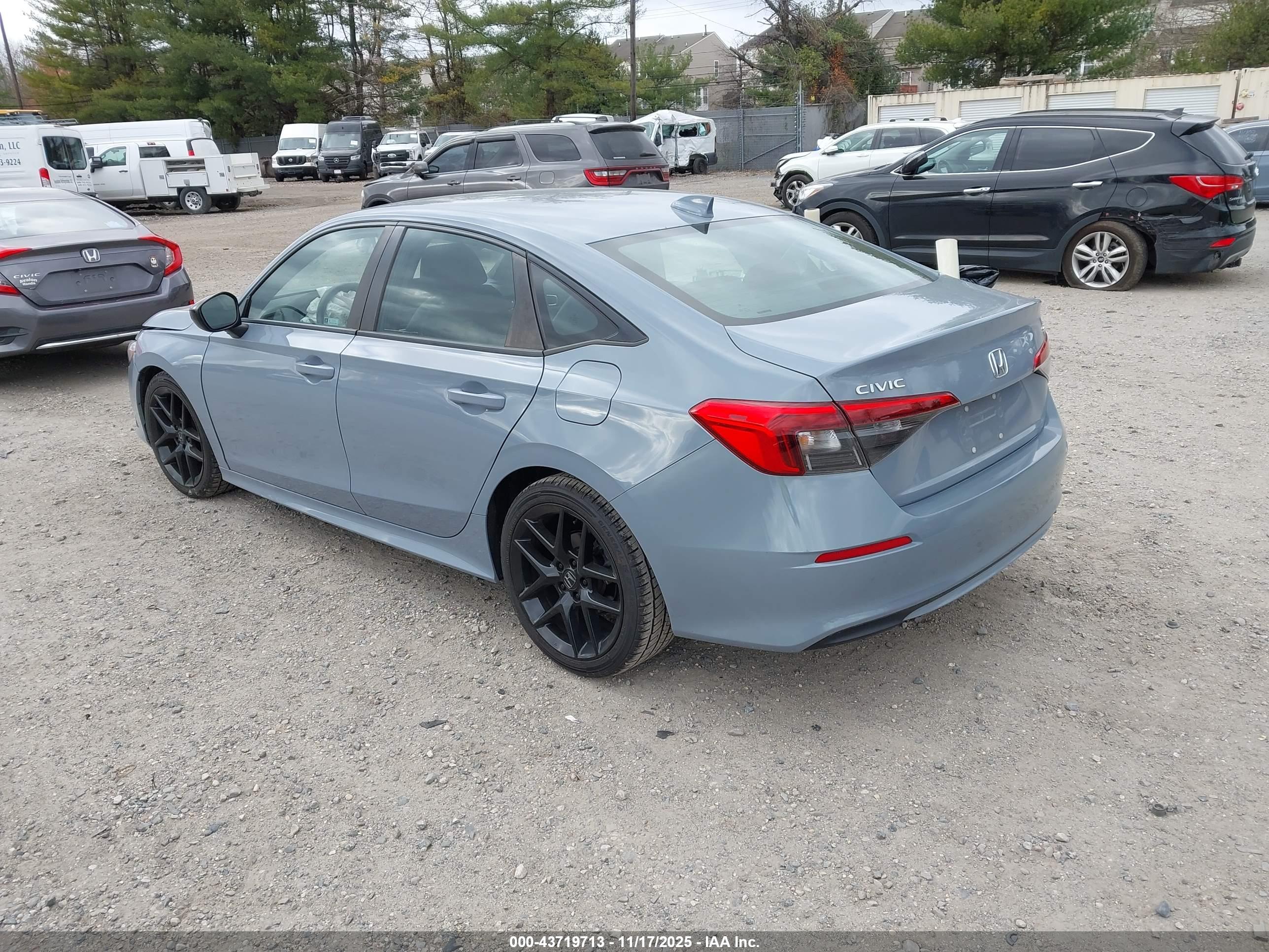 HONDA CIVIC image 3