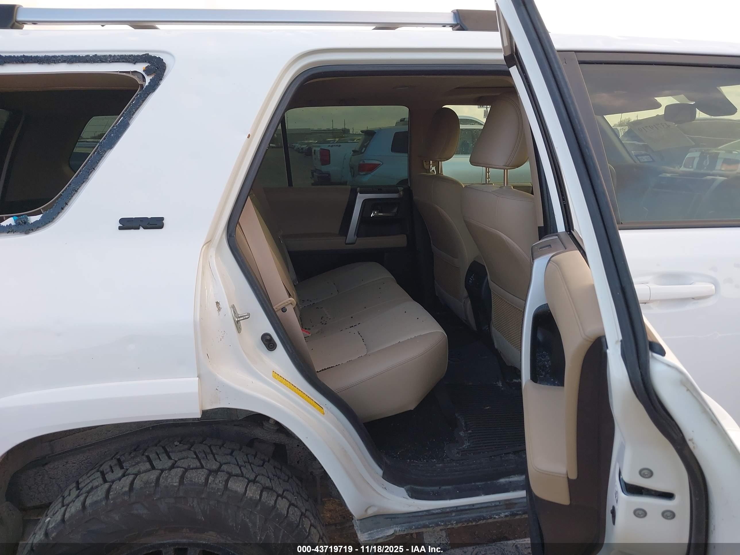 TOYOTA 4RUNNER image 8