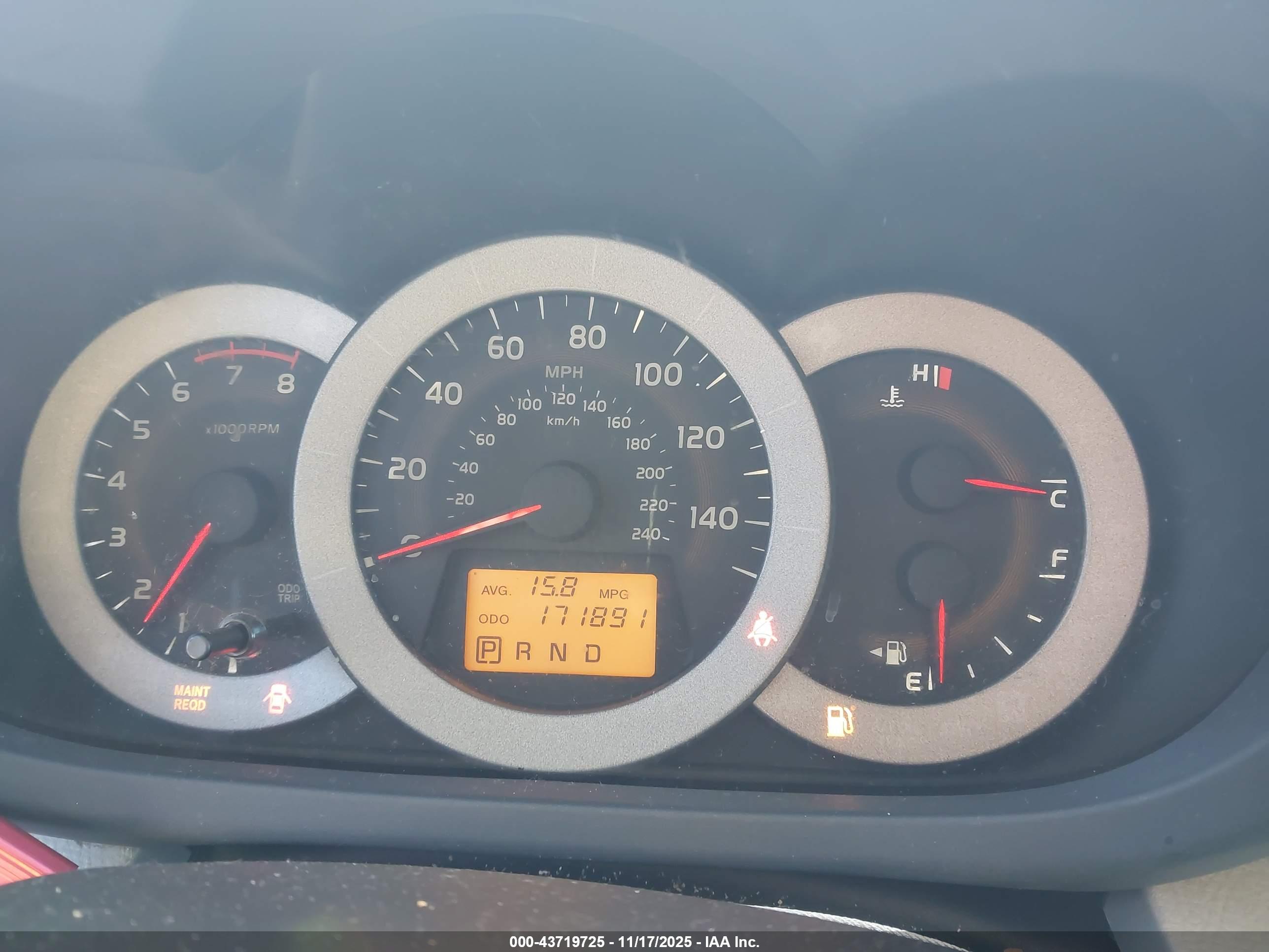 TOYOTA RAV4 image 7