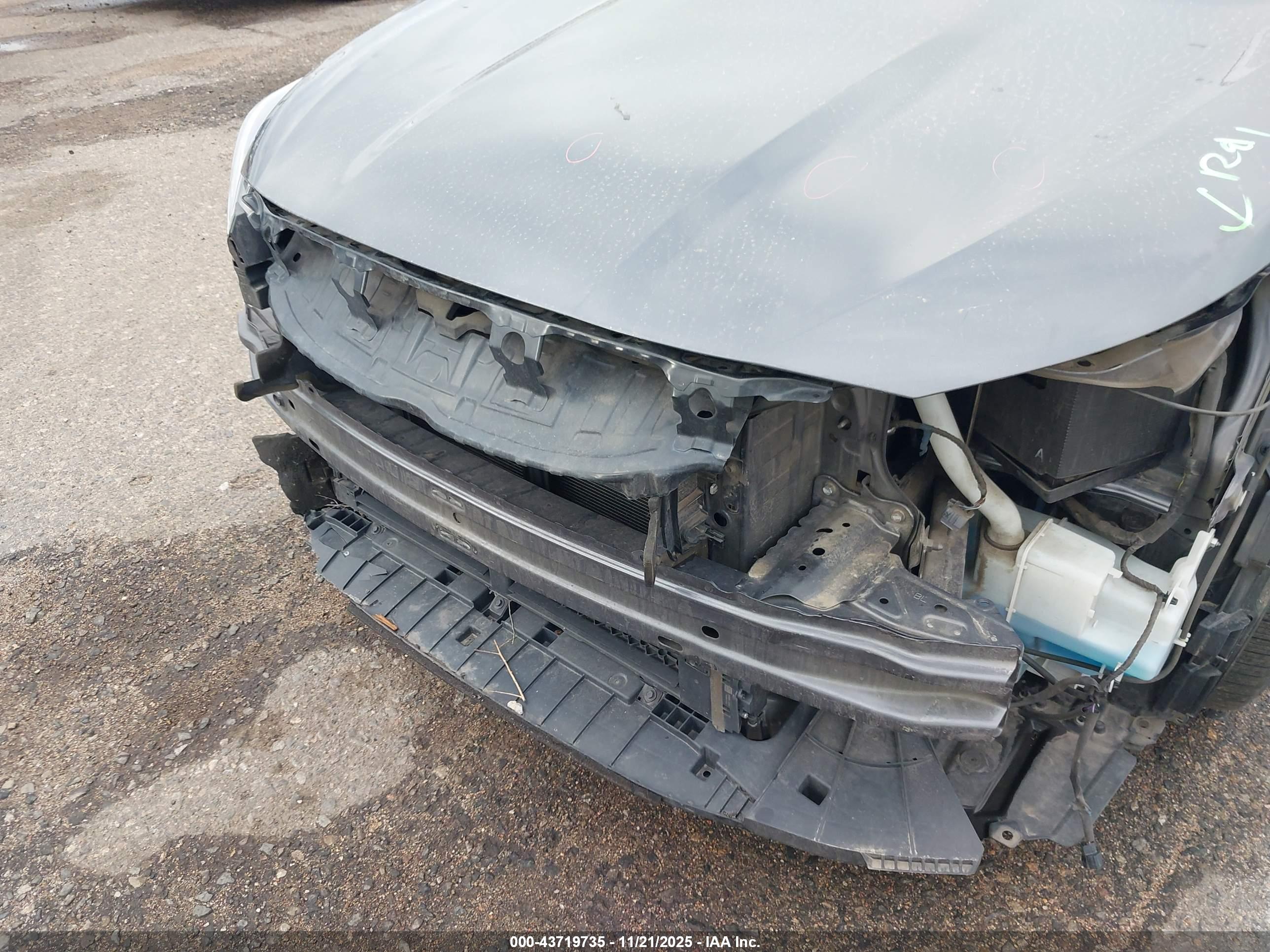 SUBARU LEGACY image 6