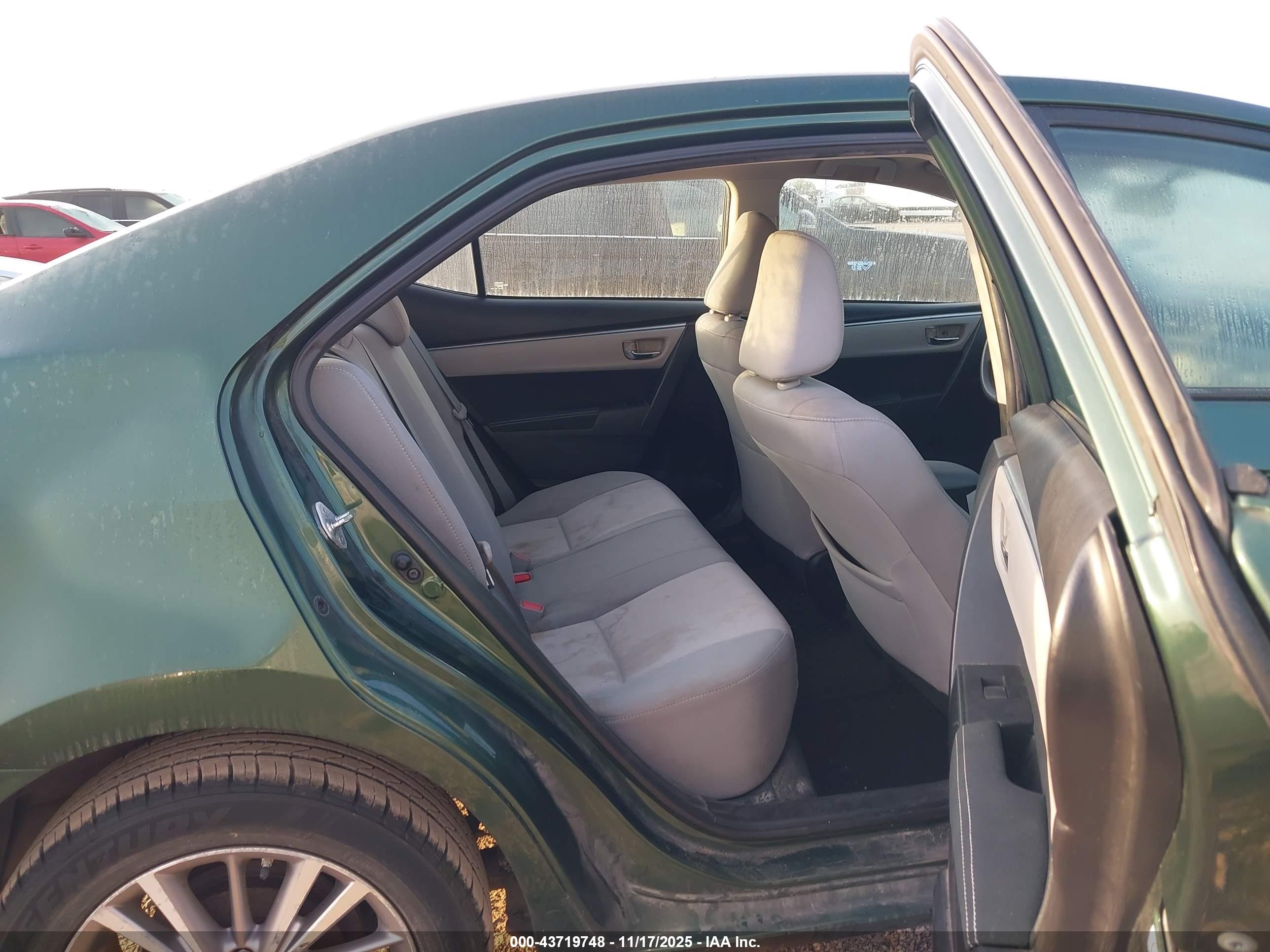 TOYOTA COROLLA image 8
