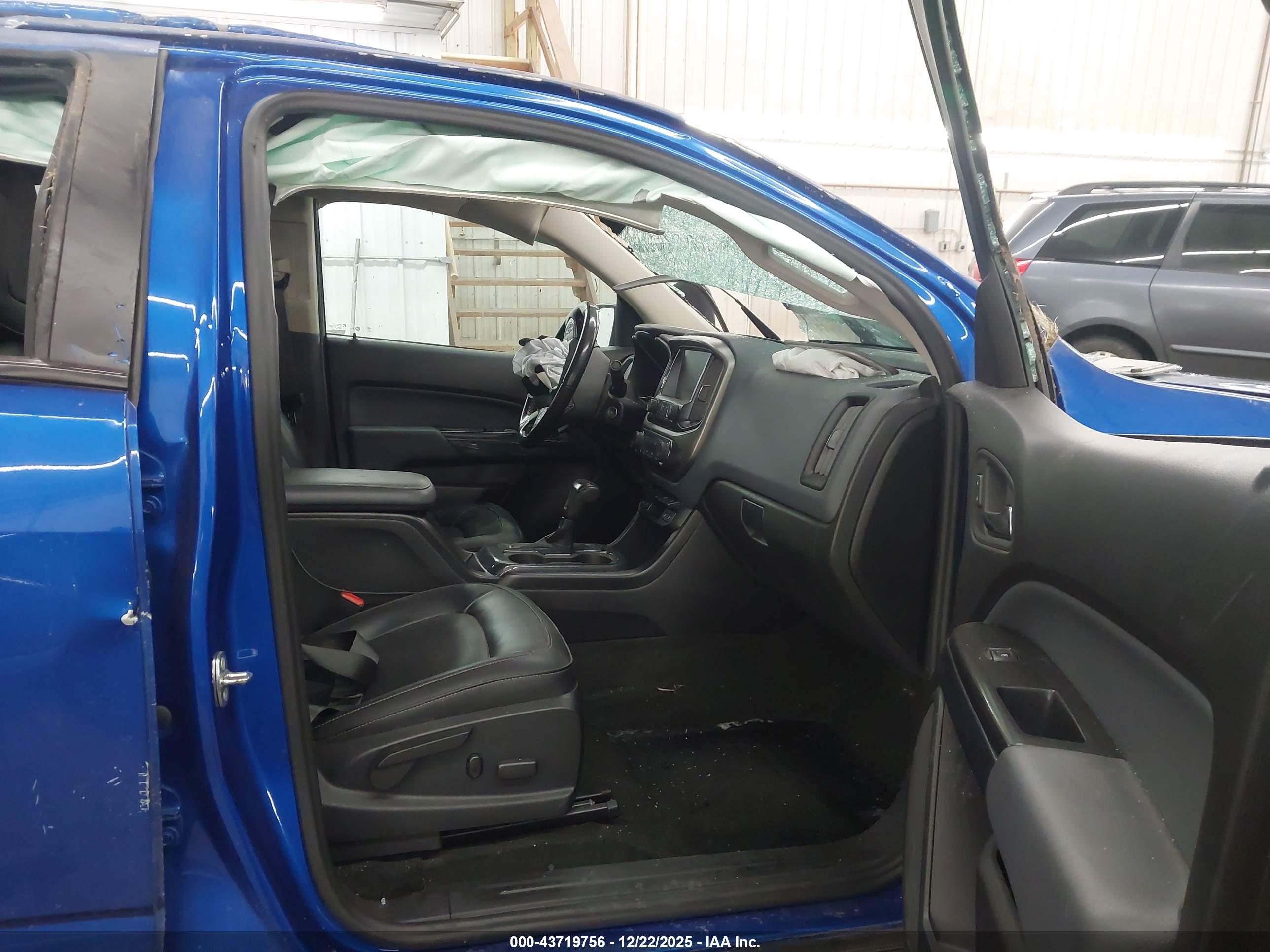 CHEVROLET COLORADO image 5