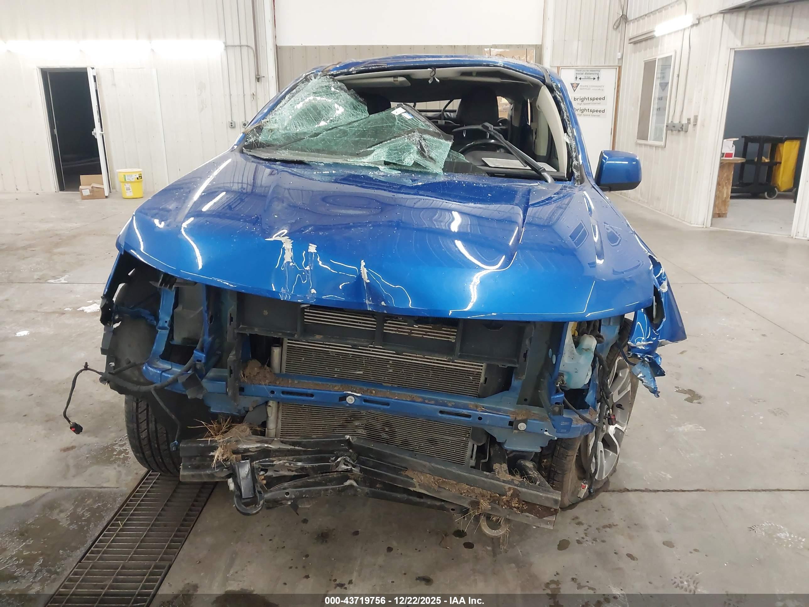 CHEVROLET COLORADO image 6