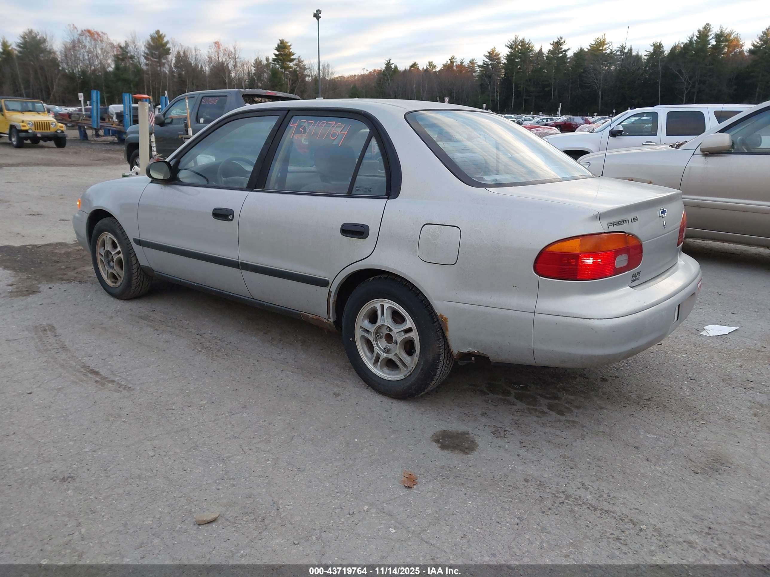 CHEVROLET PRIZM image 3
