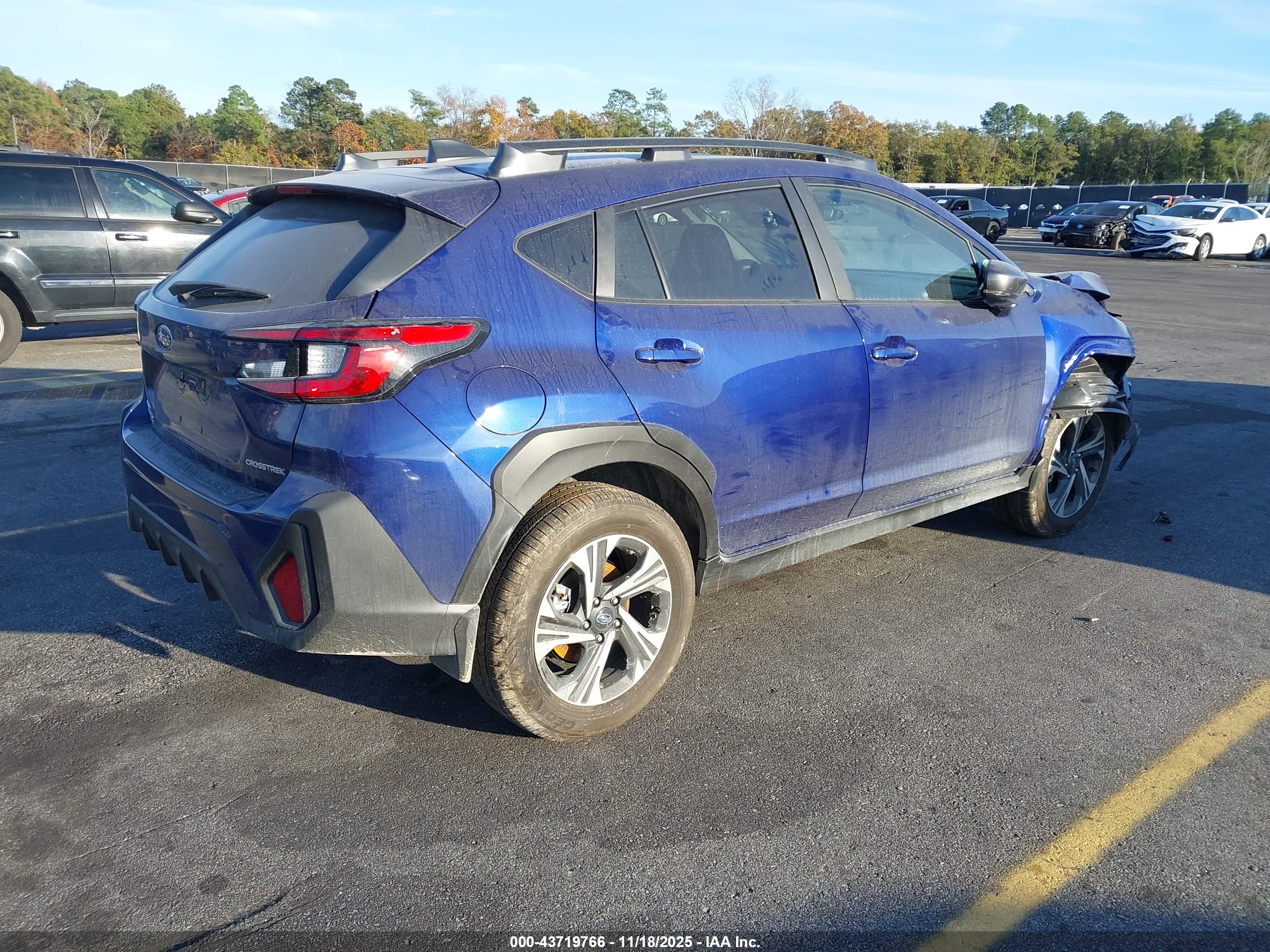SUBARU CROSSTREK image 4