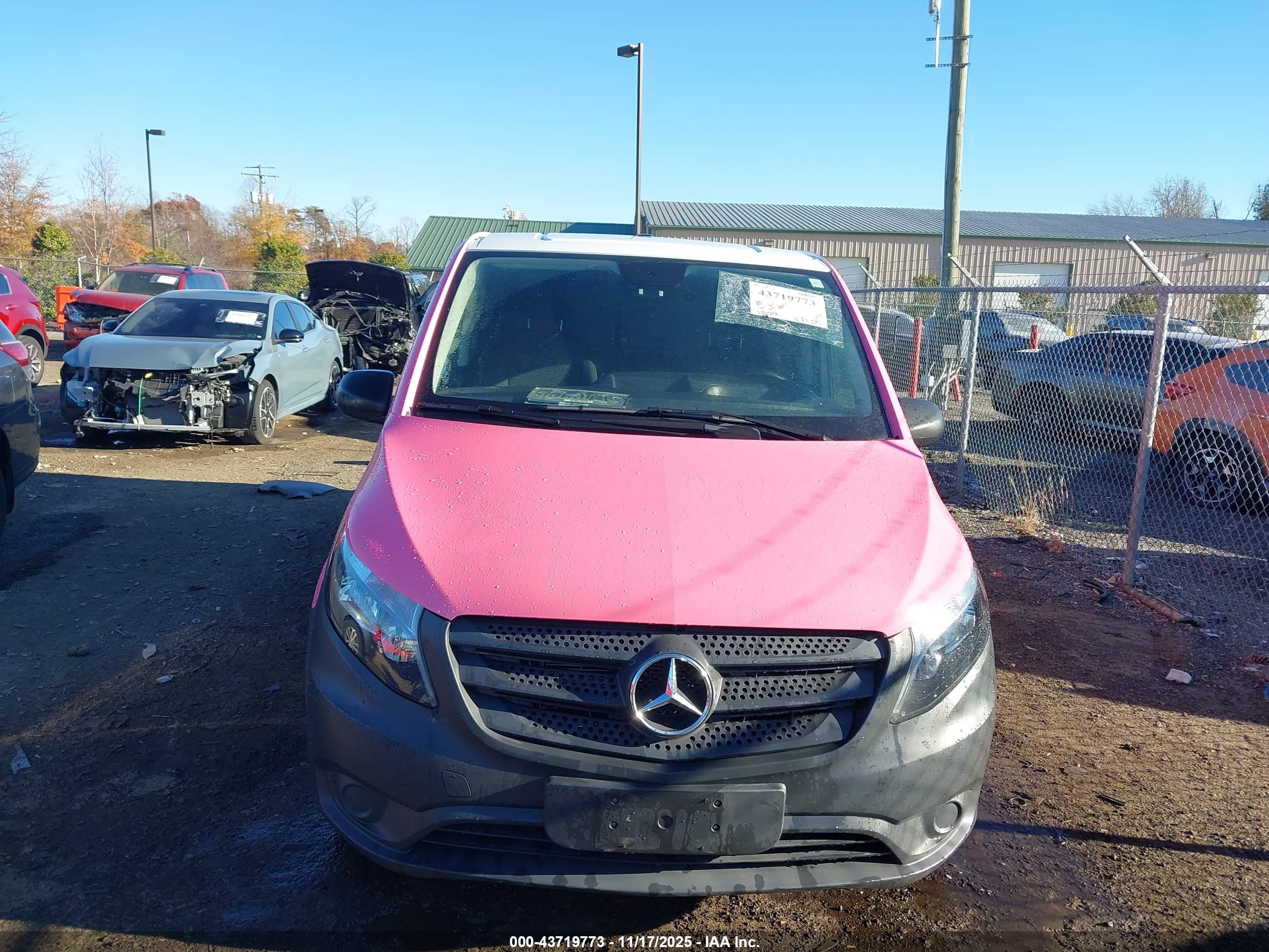 MERCEDES-BENZ METRIS image 6