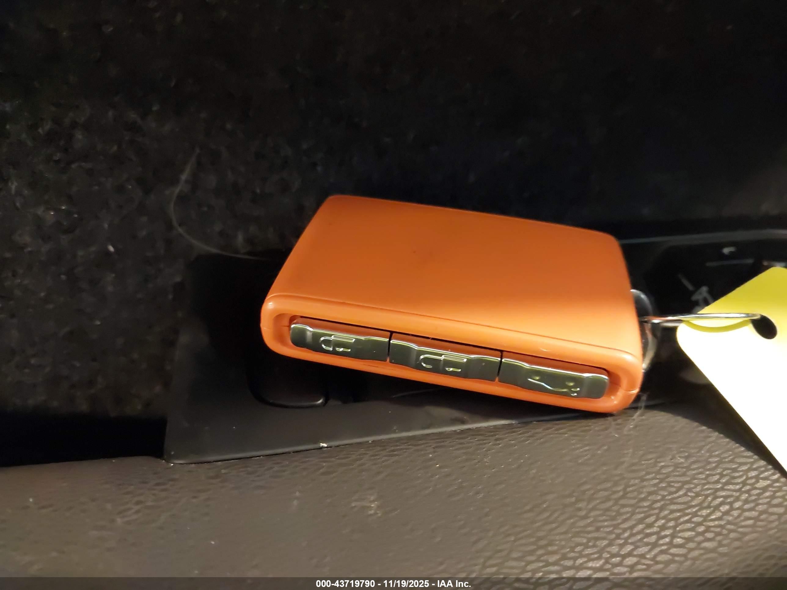 VOLVO XC40 image 11