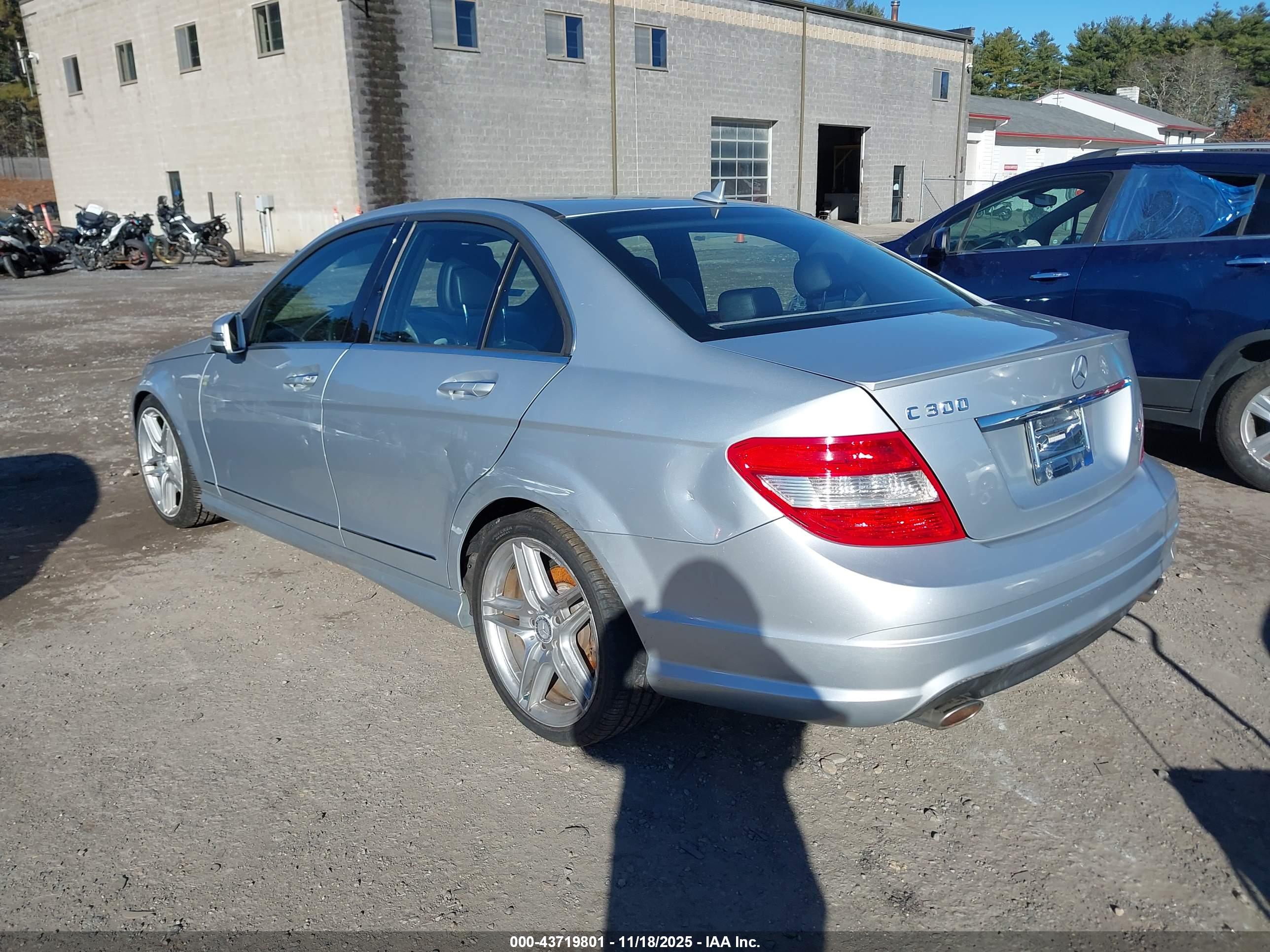 MERCEDES-BENZ C image 3