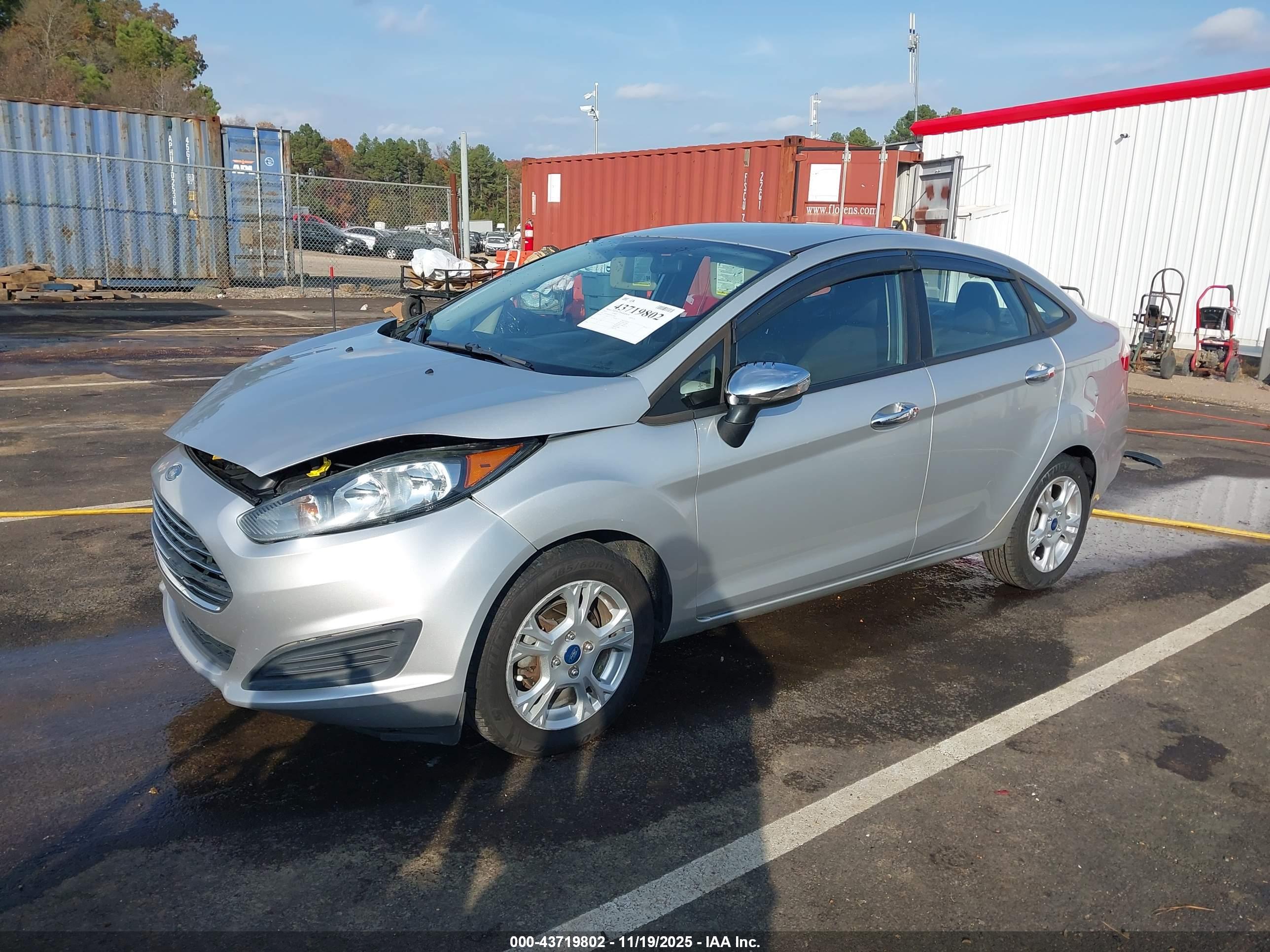 FORD FIESTA image 2