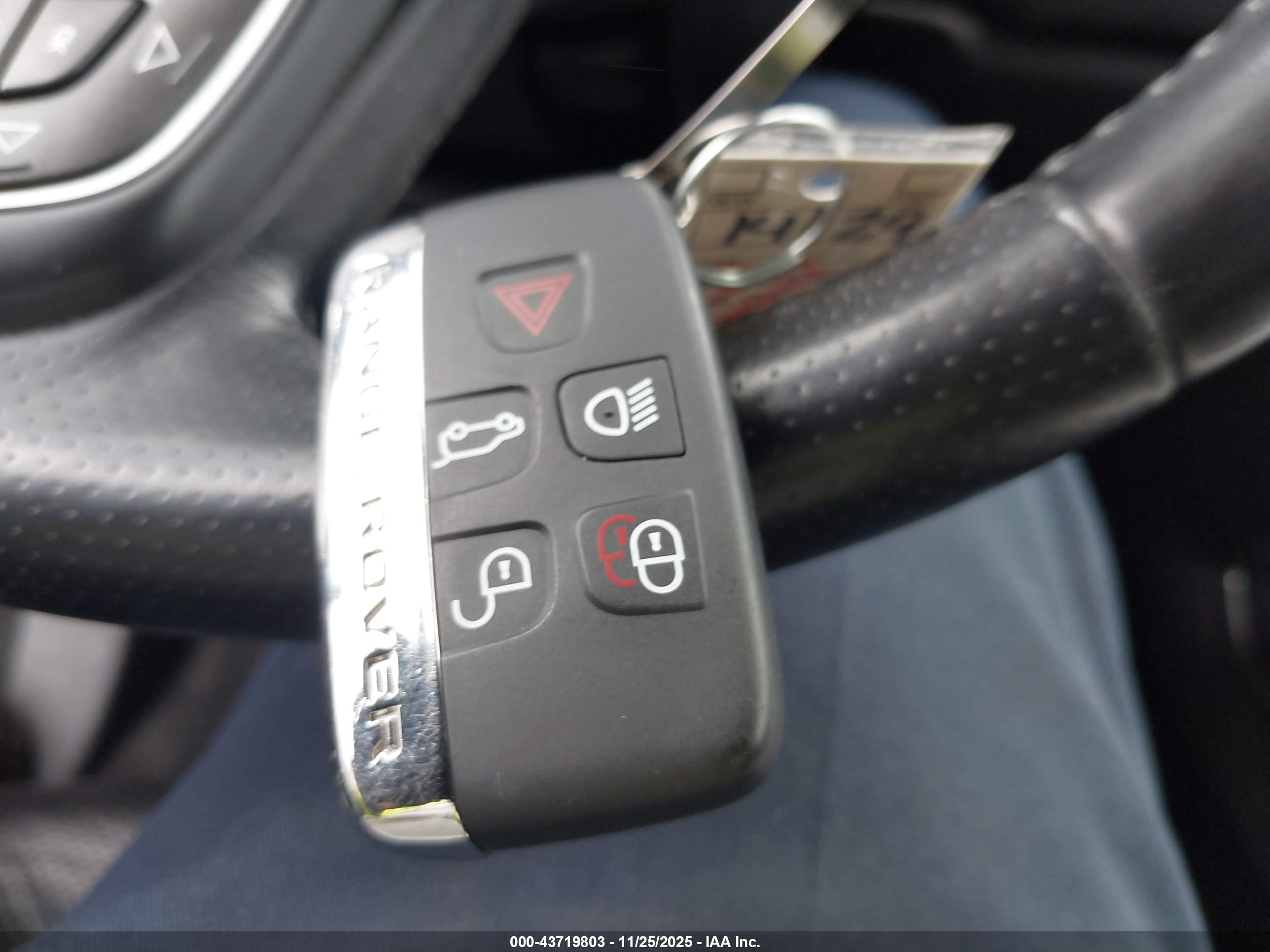 LAND ROVER image 11