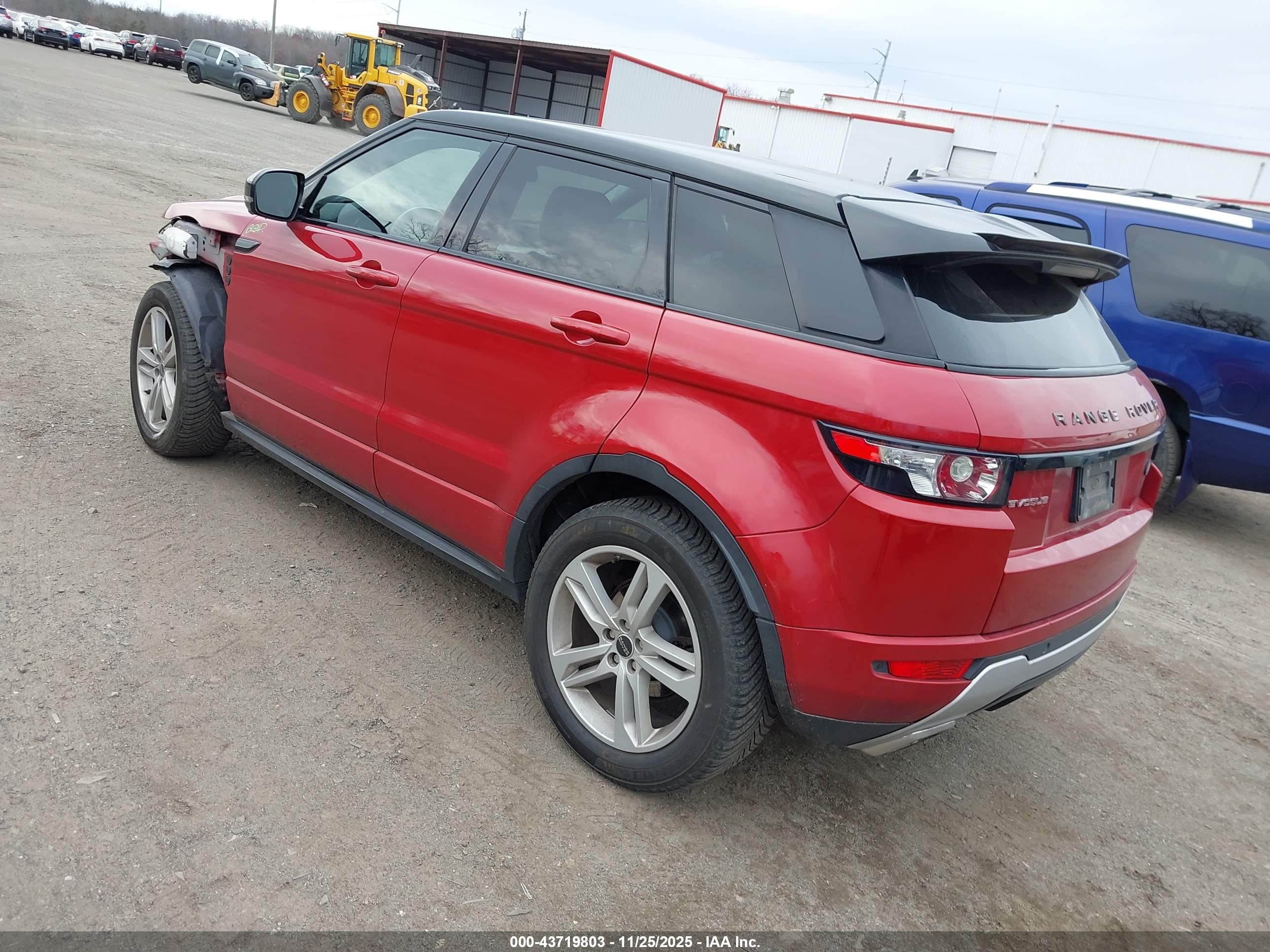 LAND ROVER image 3