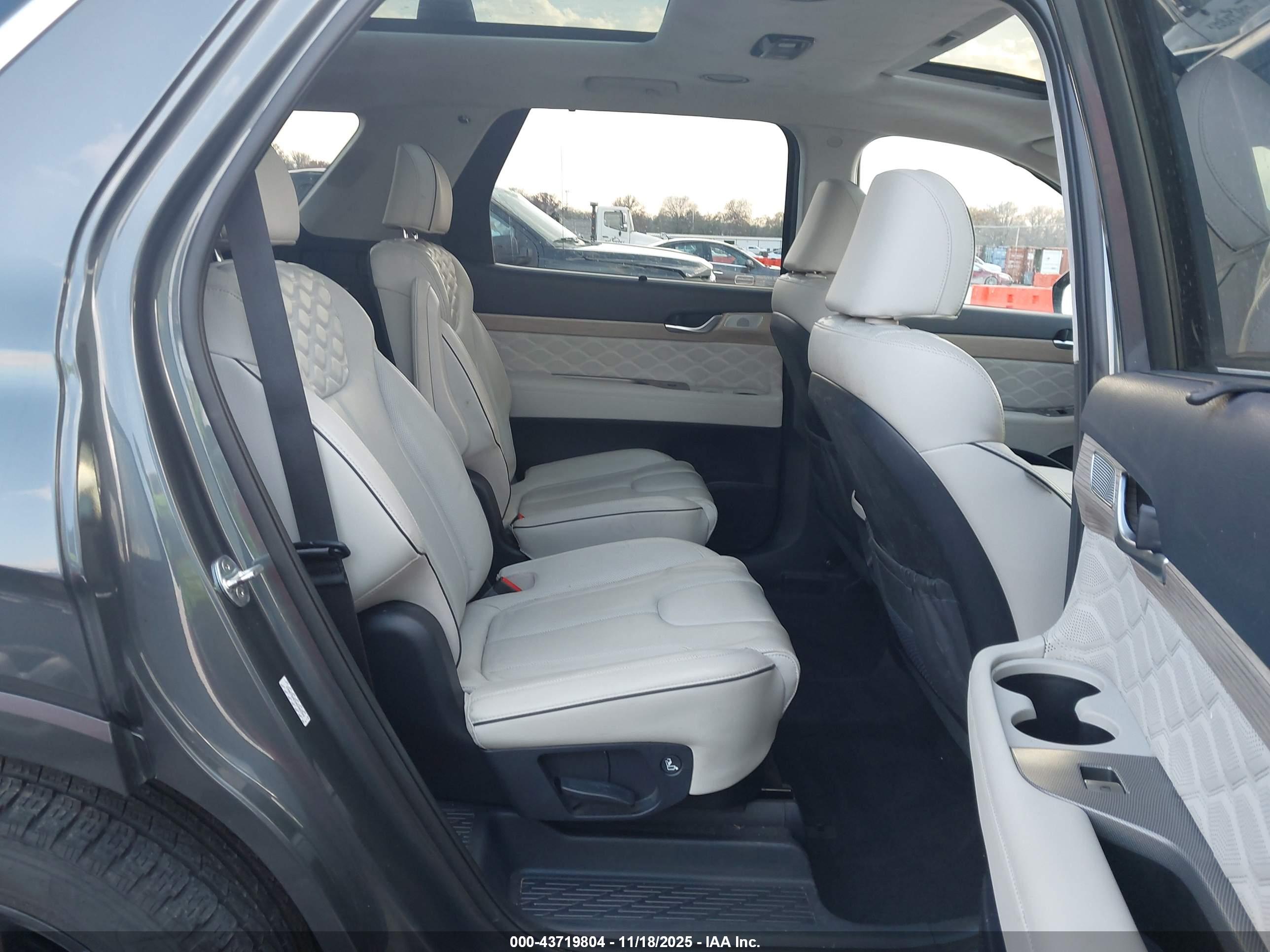 HYUNDAI PALISADE image 8