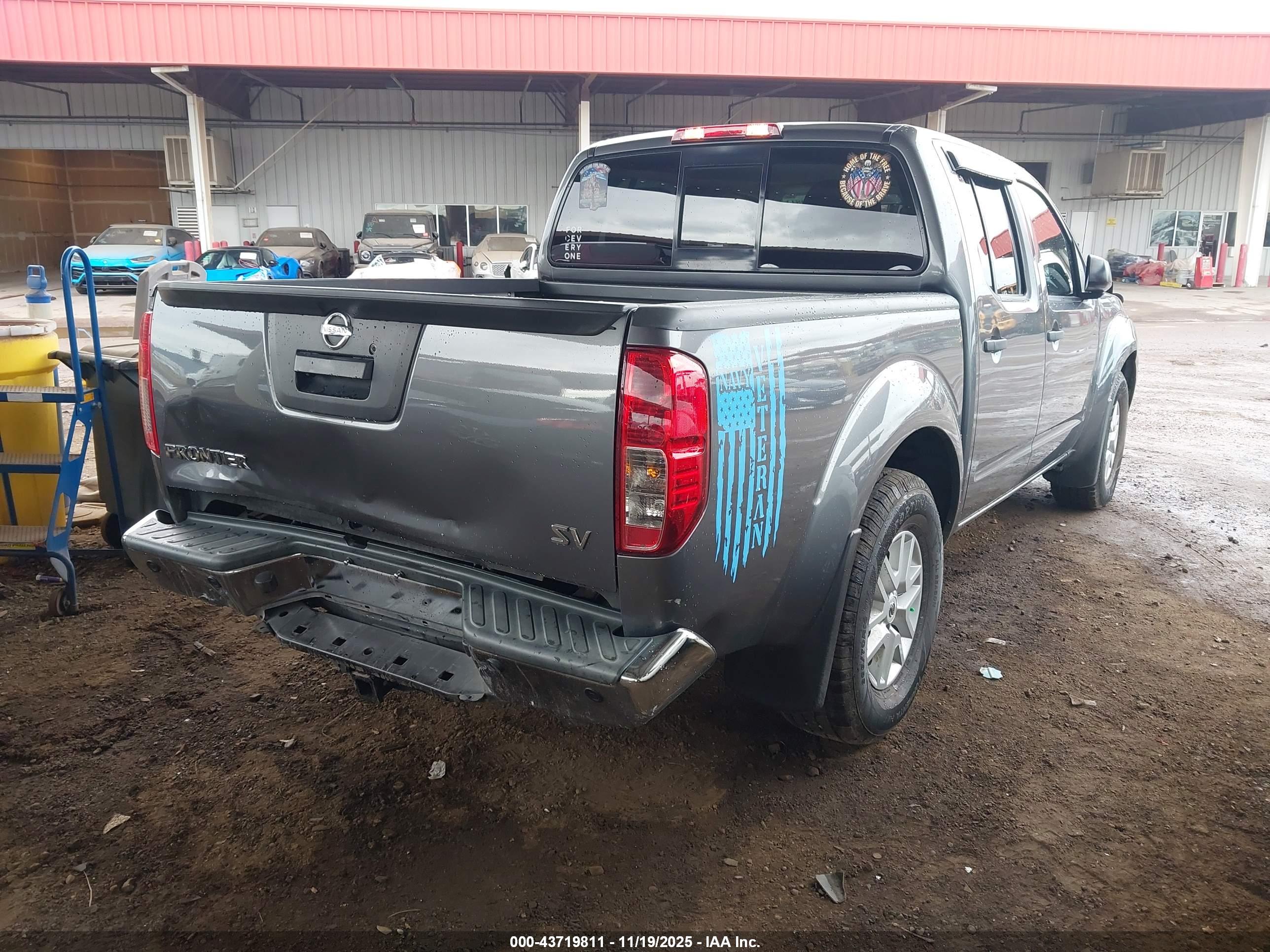 NISSAN FRONTIER image 4