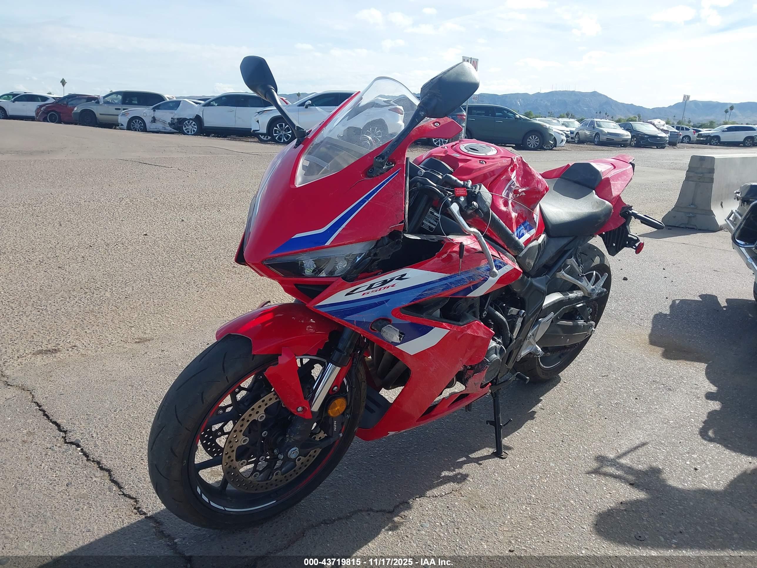 HONDA CBR650 image 2