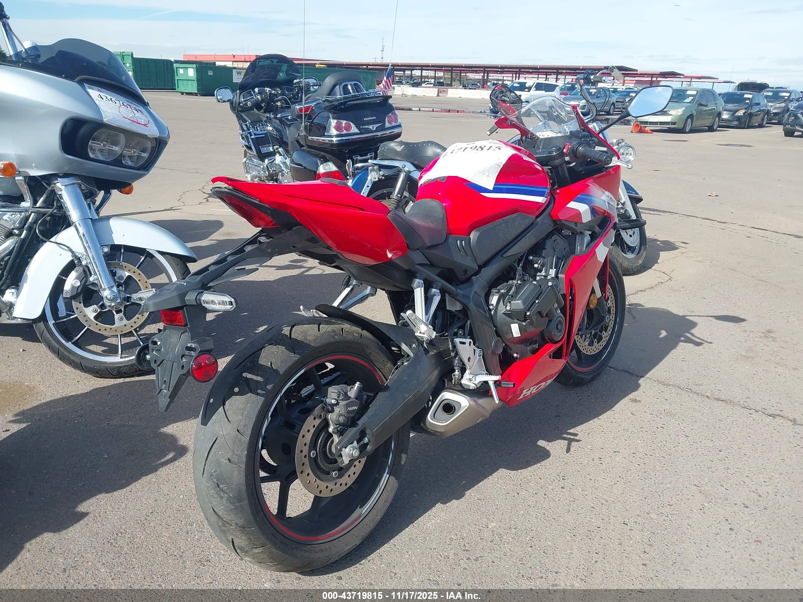 HONDA CBR650 image 4