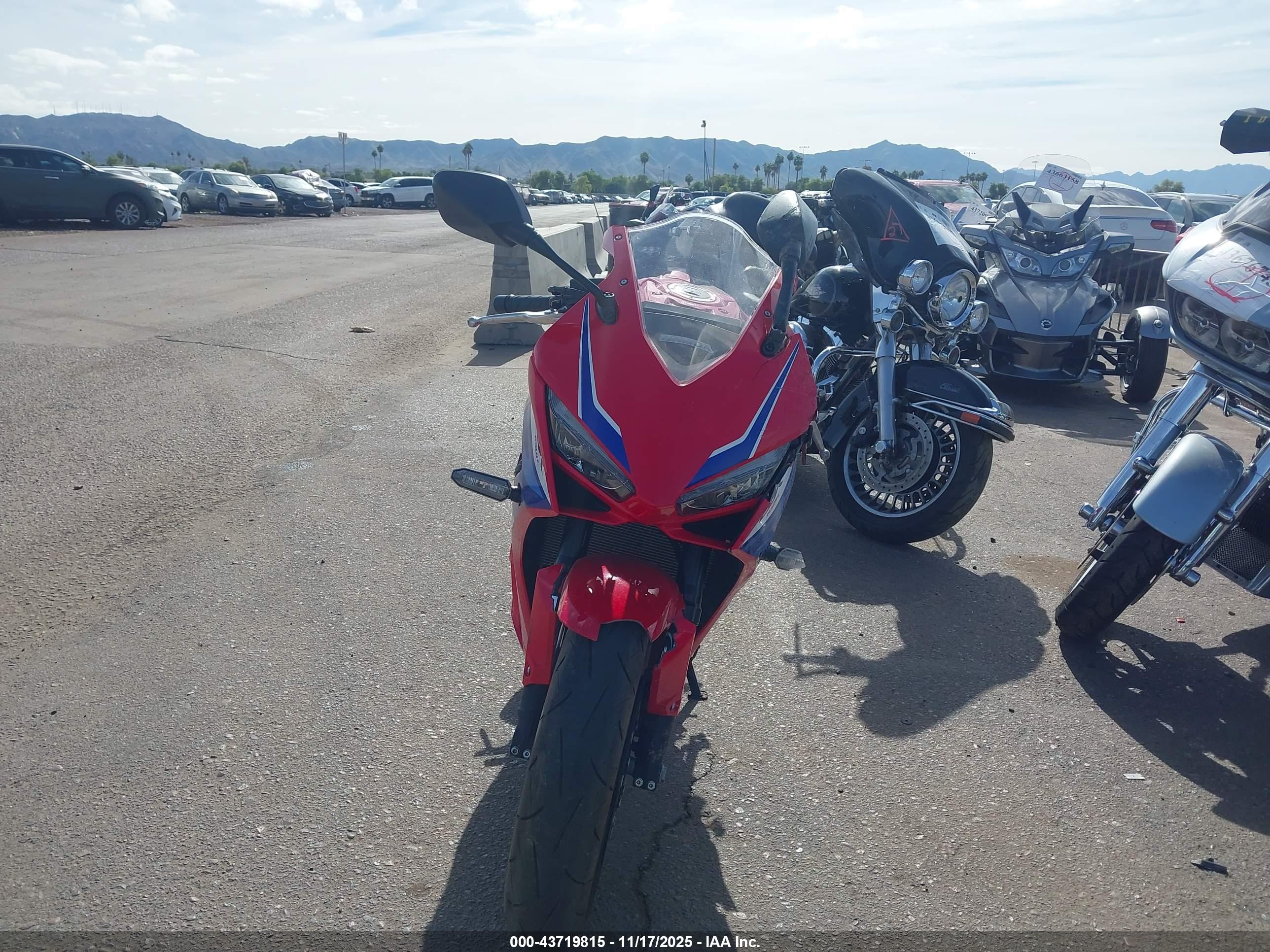 HONDA CBR650 image 5