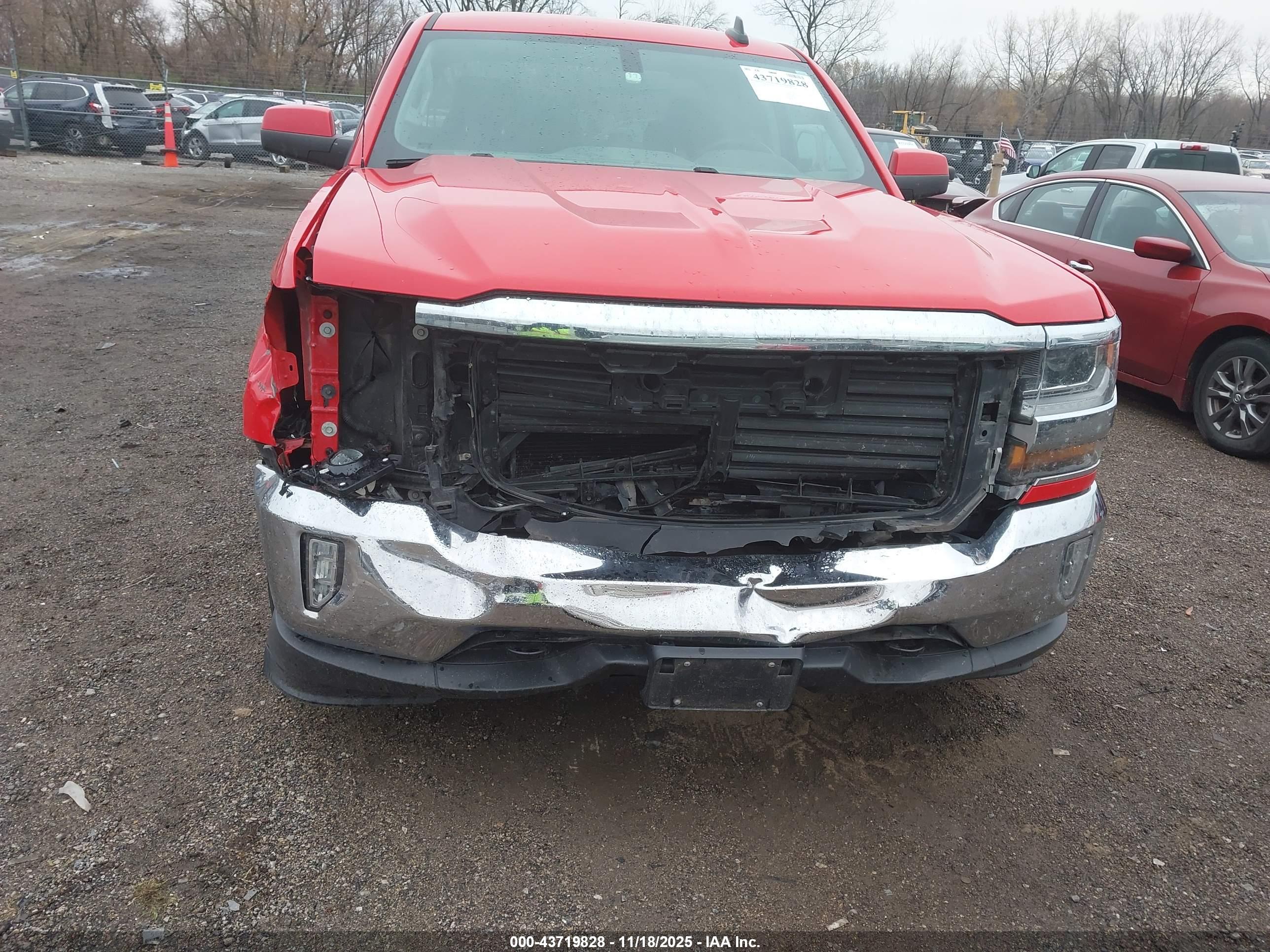 CHEVROLET SILVERADO image 6