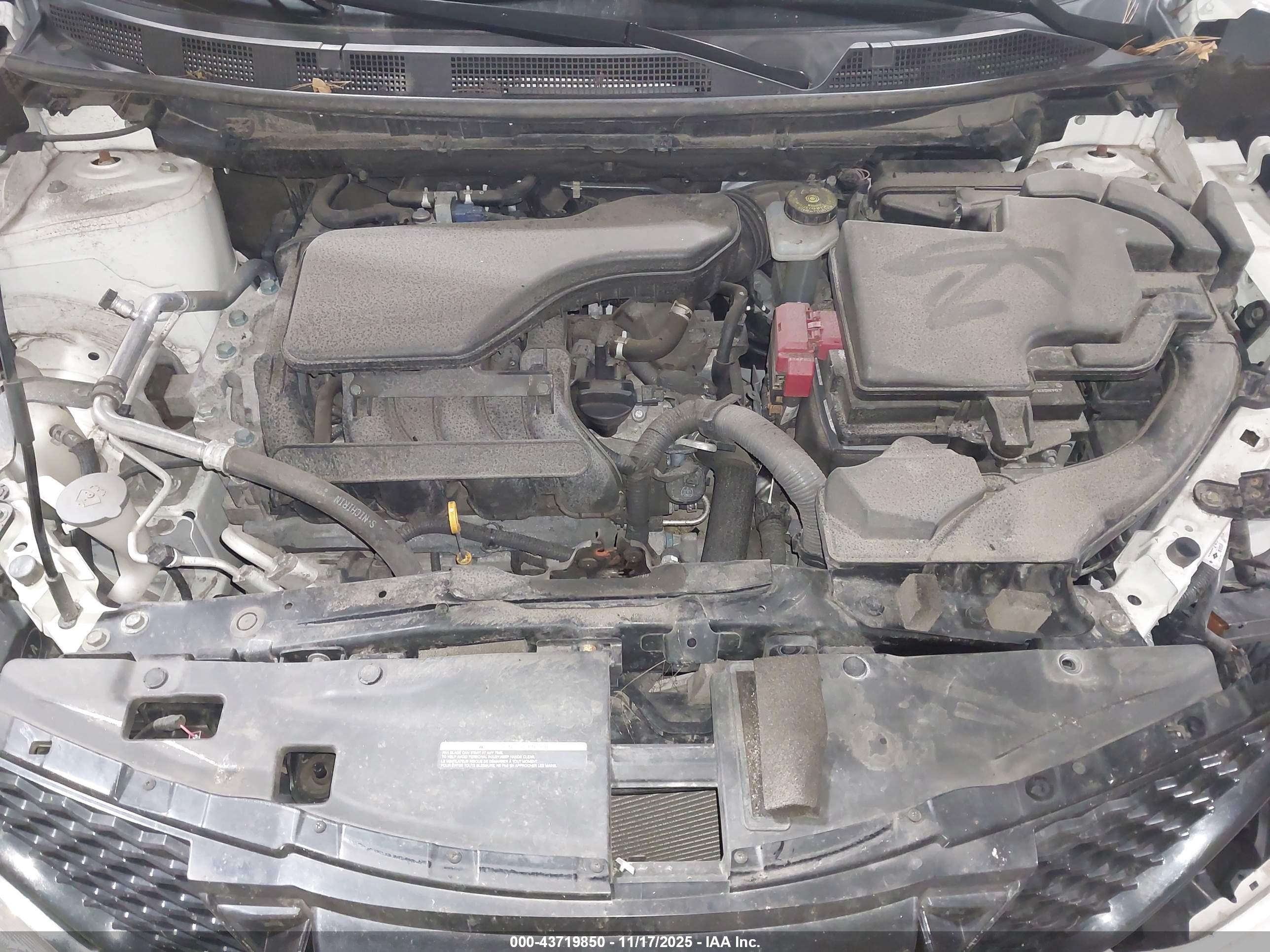 NISSAN ROGUE image 10