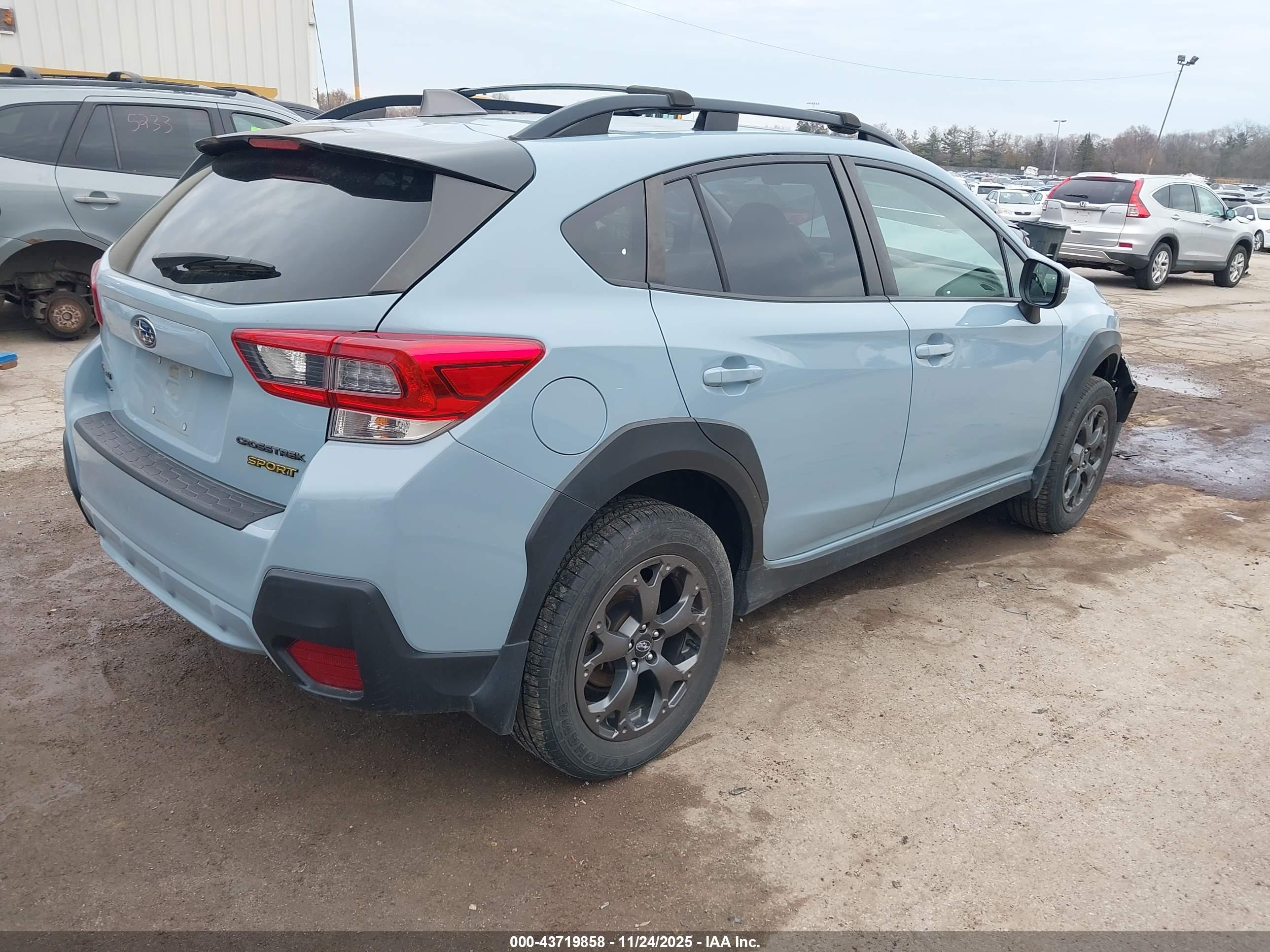 SUBARU CROSSTREK image 4