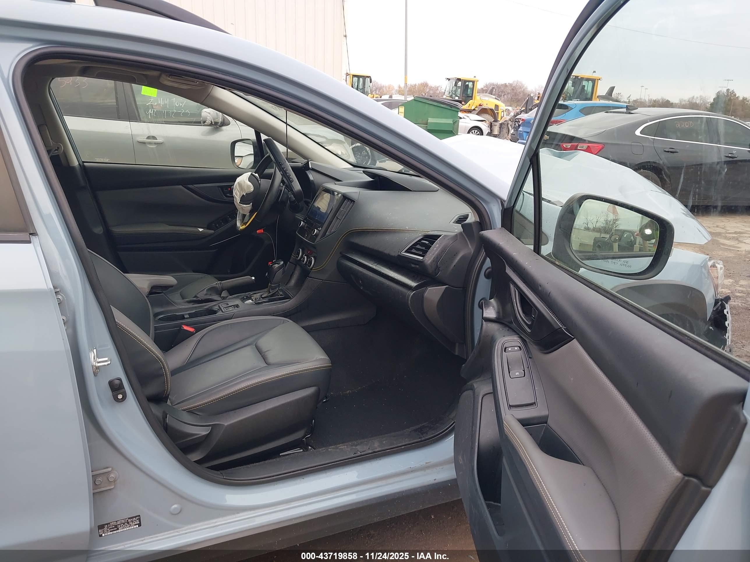 SUBARU CROSSTREK image 5