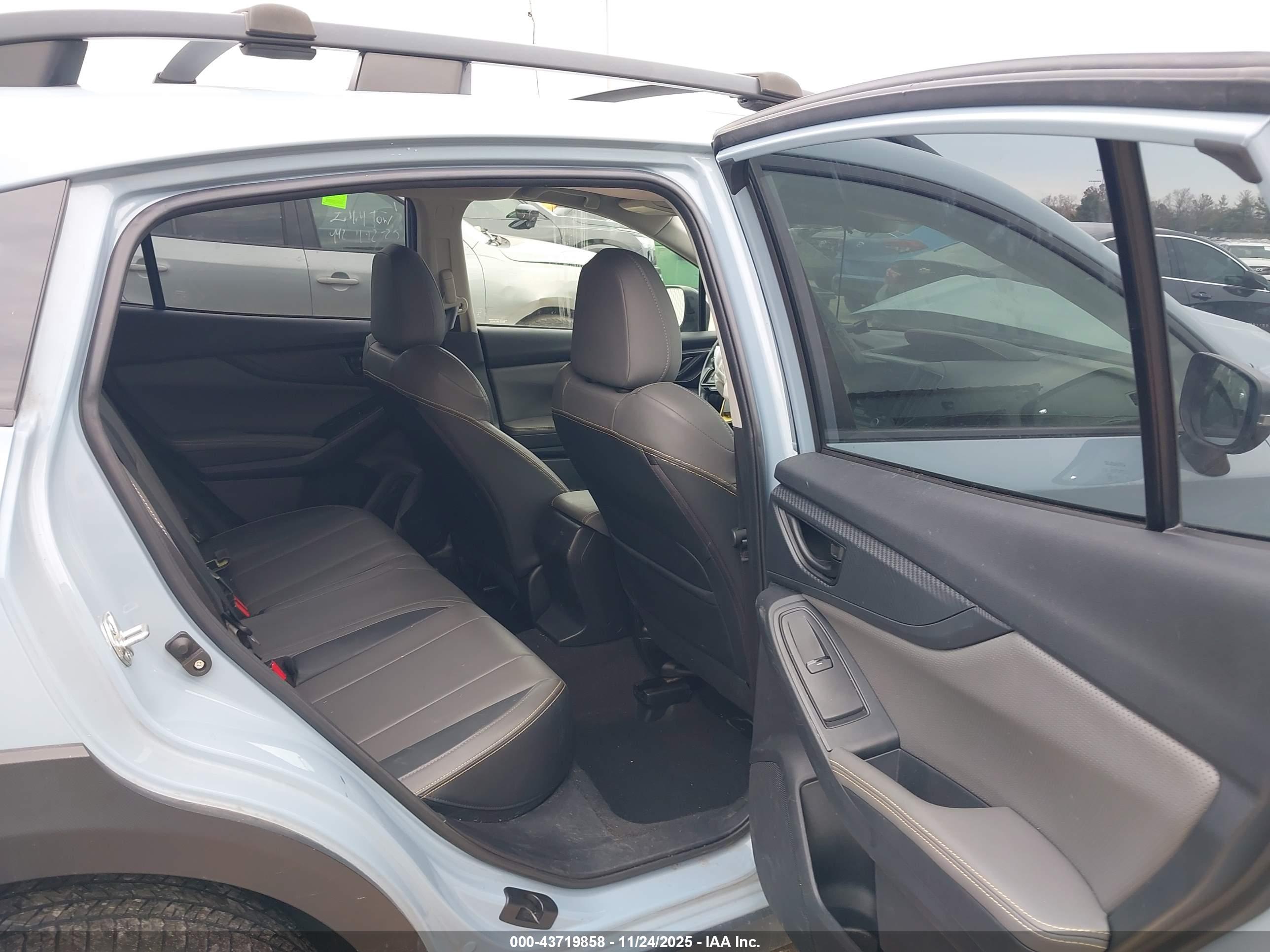 SUBARU CROSSTREK image 8