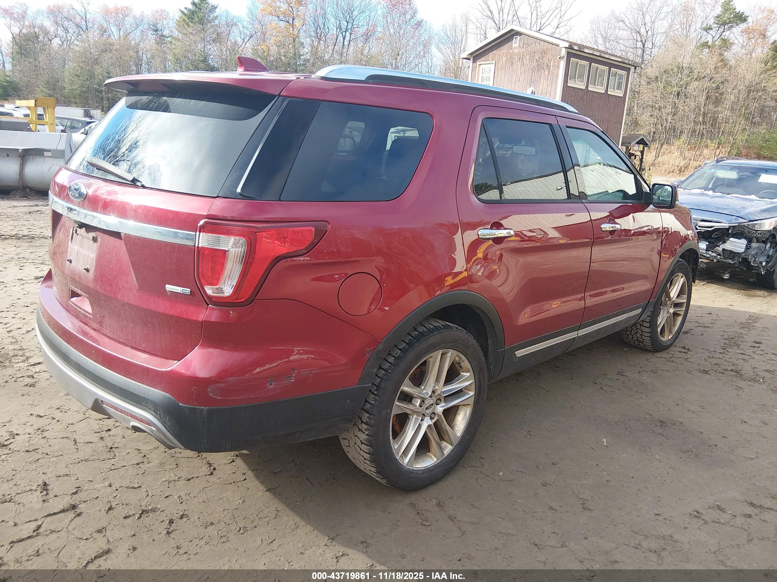 FORD EXPLORER image 4